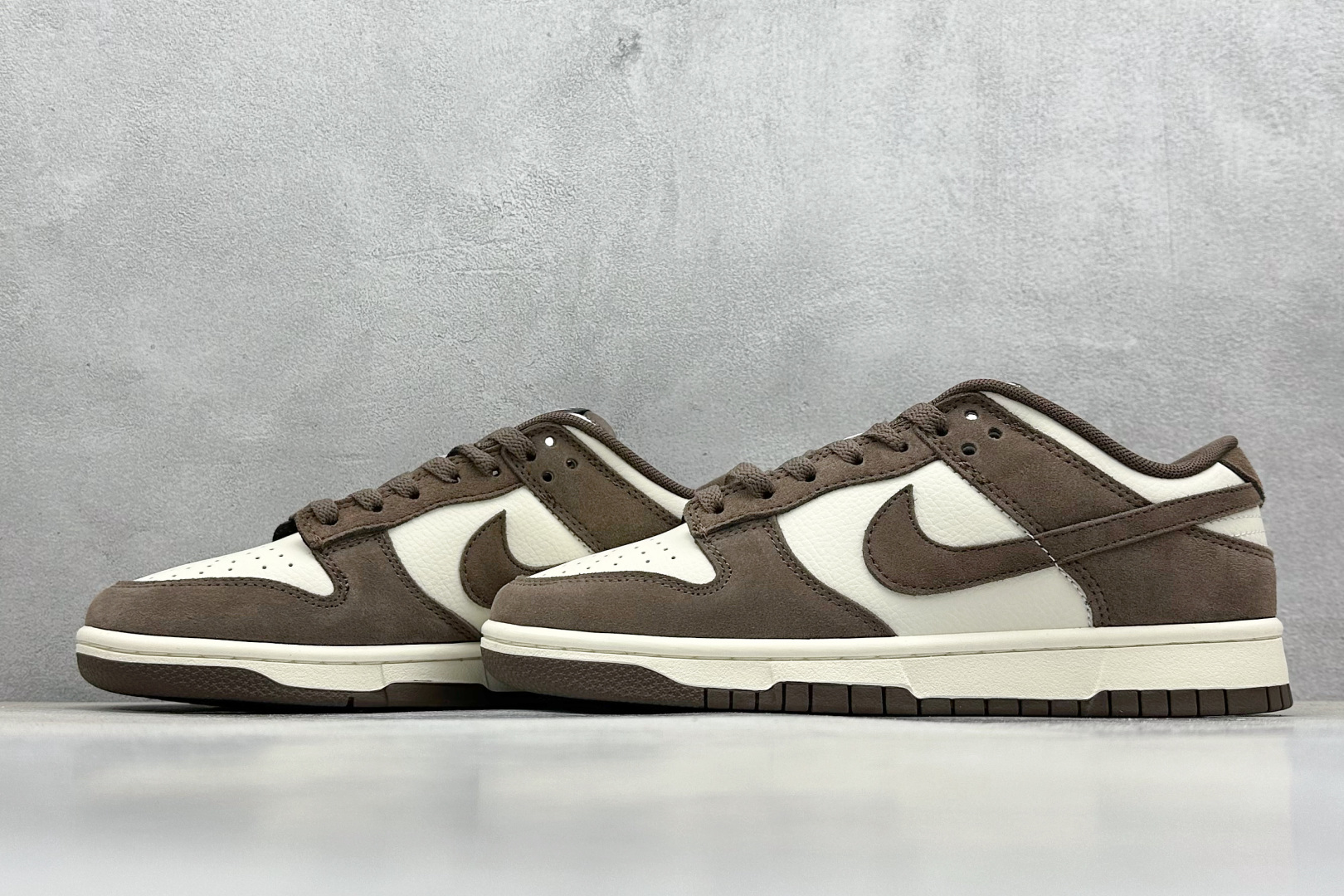  
史诗级性价比 NIKE SB Dunk Low 白褐
大厂出品 极力推荐
原装头层材料 独家版型蒸餾