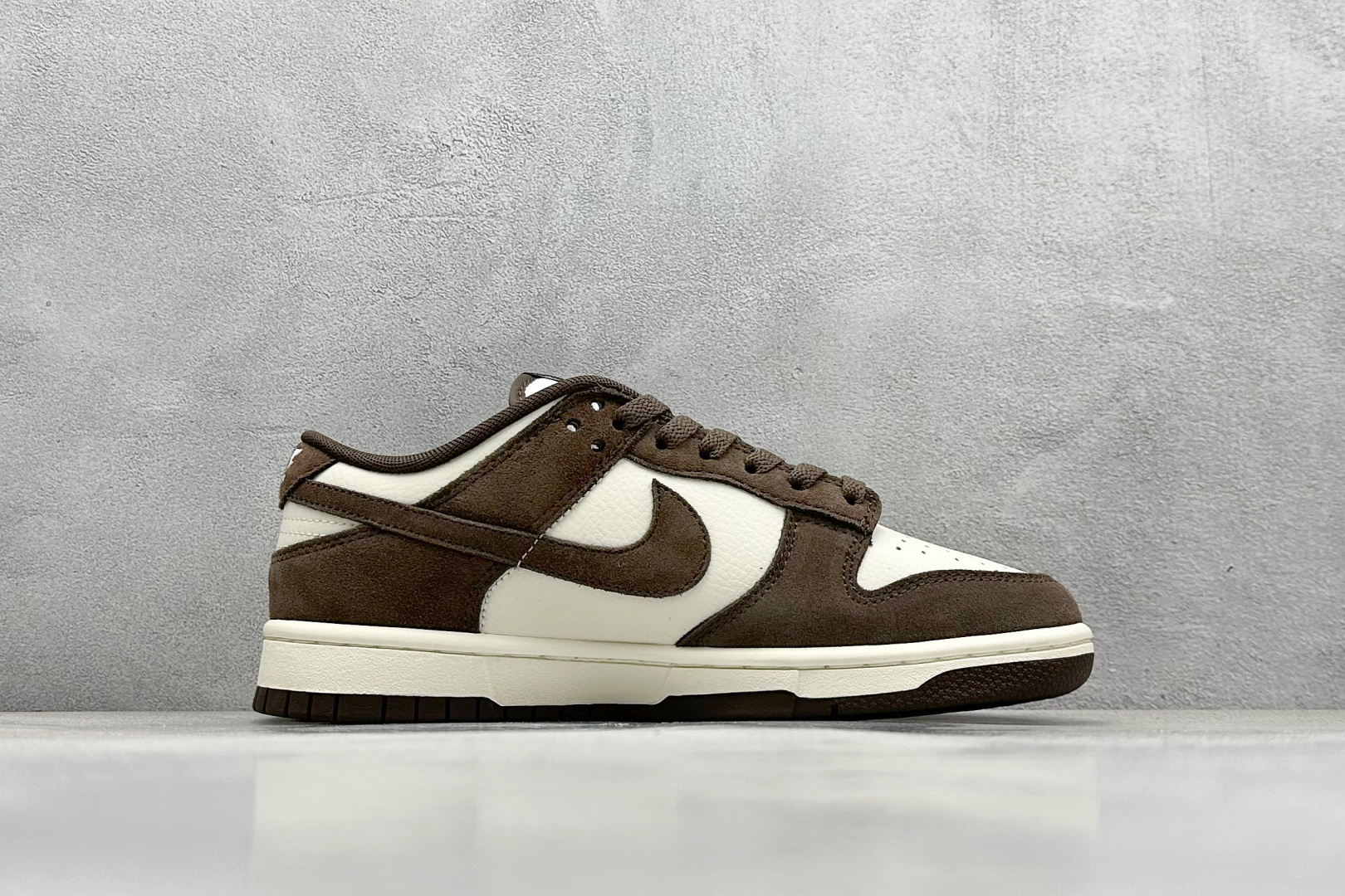  
史诗级性价比 NIKE SB Dunk Low 白褐
大厂出品 极力推荐
原装头层材料 独家版型蒸餾