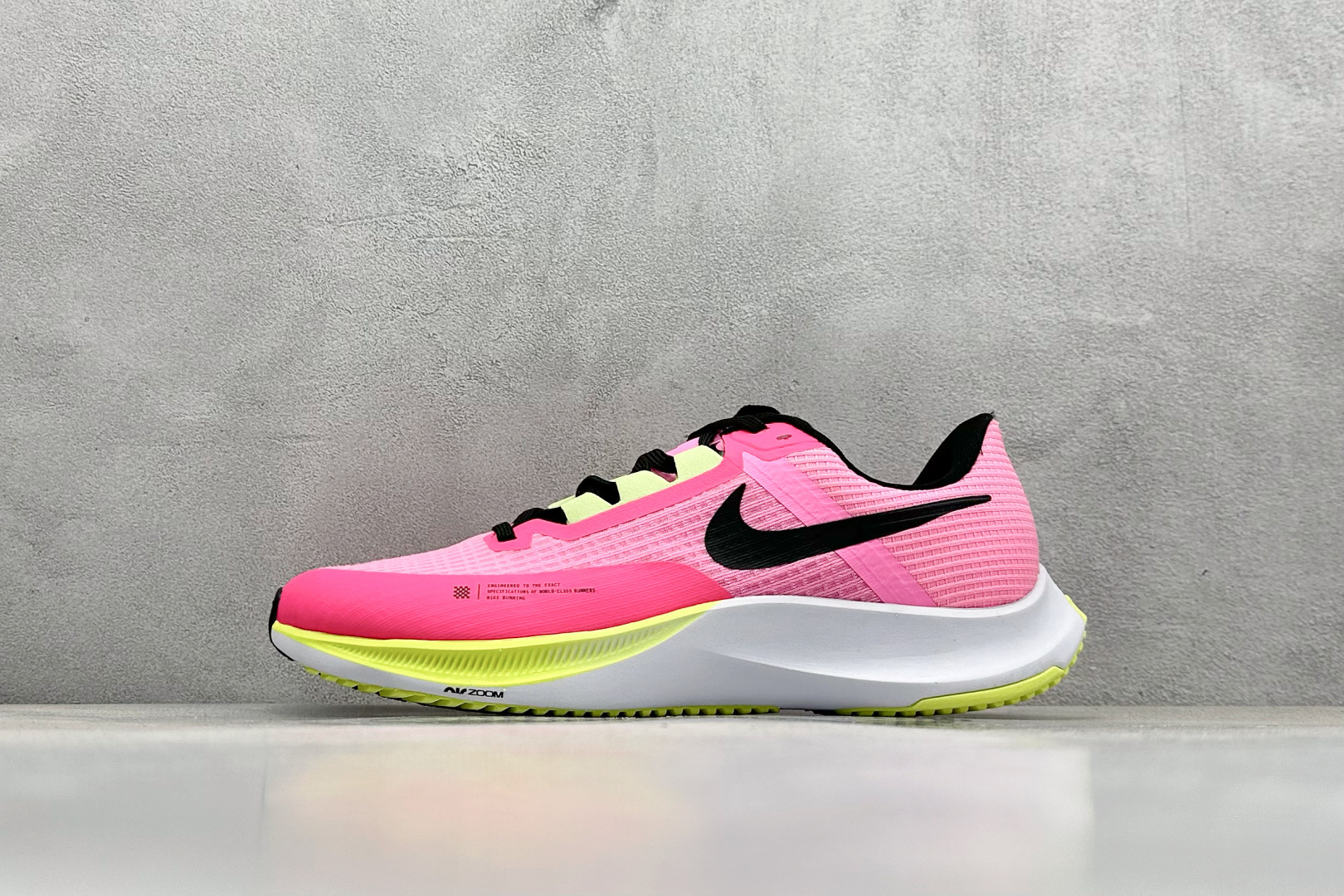 纯原福利 
RS版 NIKE AIR Zoom RIVAL Fly 3. 超轻跑步鞋
织物减震轻盈跑步鞋