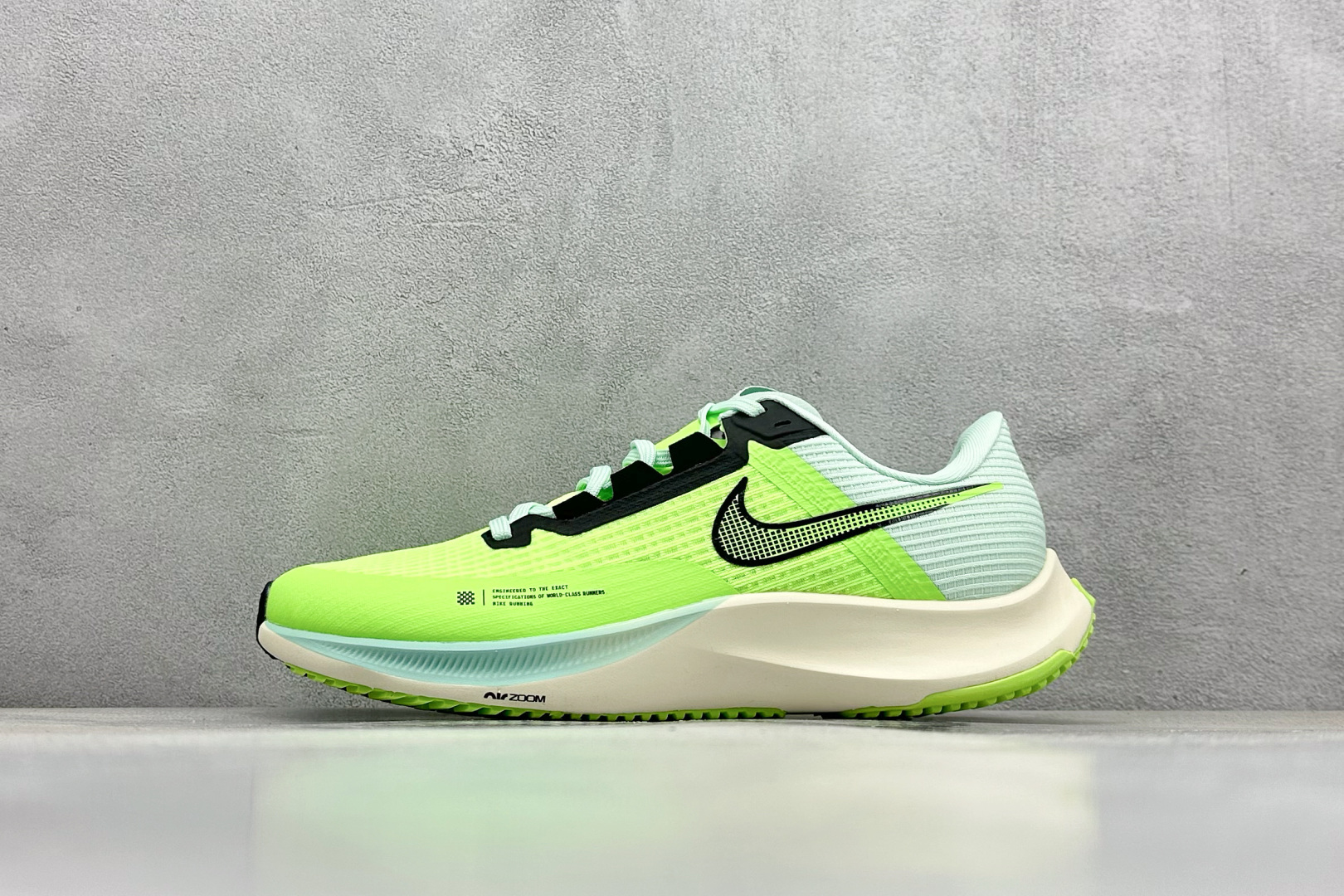 纯原福利 
RS版 NIKE AIR Zoom RIVAL Fly 3. 超轻跑步鞋
织物减震轻盈跑步鞋