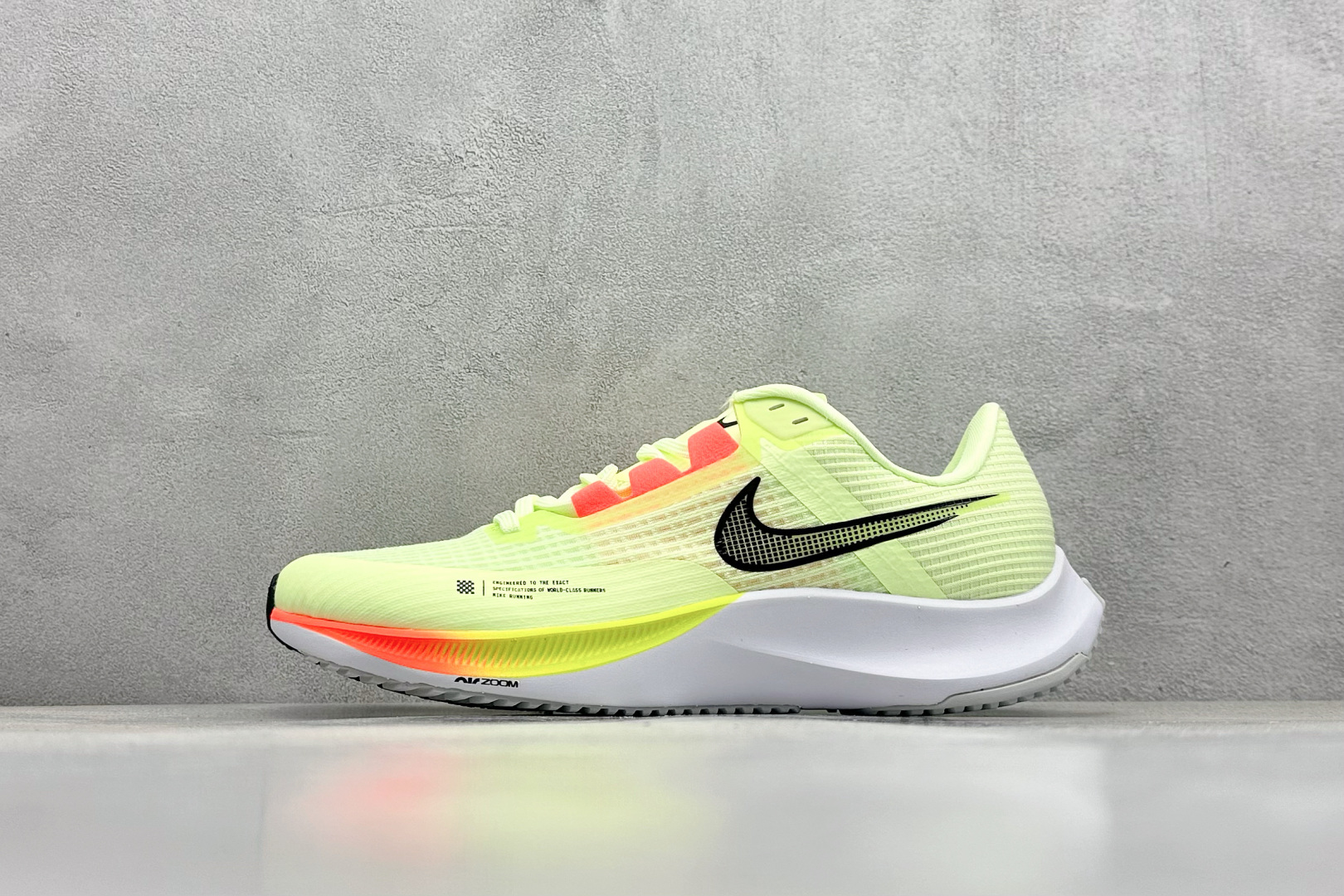 纯原福利 
RS版 NIKE AIR Zoom RIVAL Fly 3. 超轻跑步鞋
织物减震轻盈跑步鞋