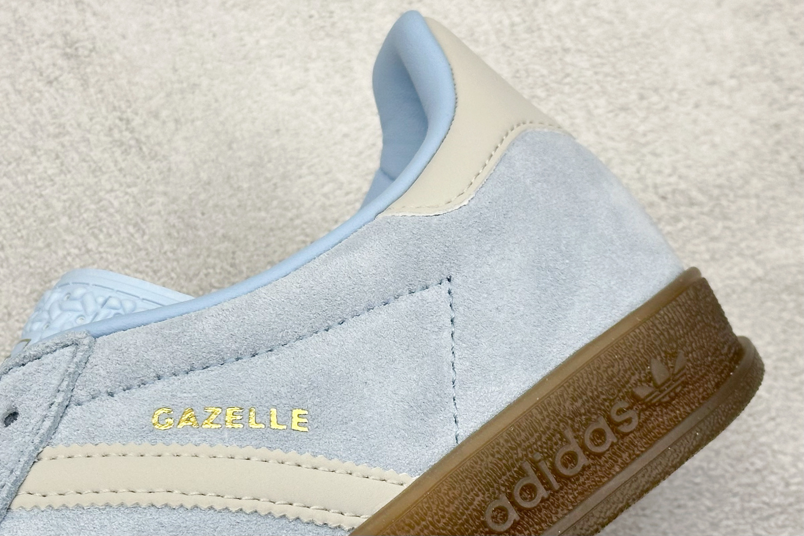  终端放店
CS版 AD Originals Gazelle INdoor 
三叶草休闲防滑耐磨低帮板鞋