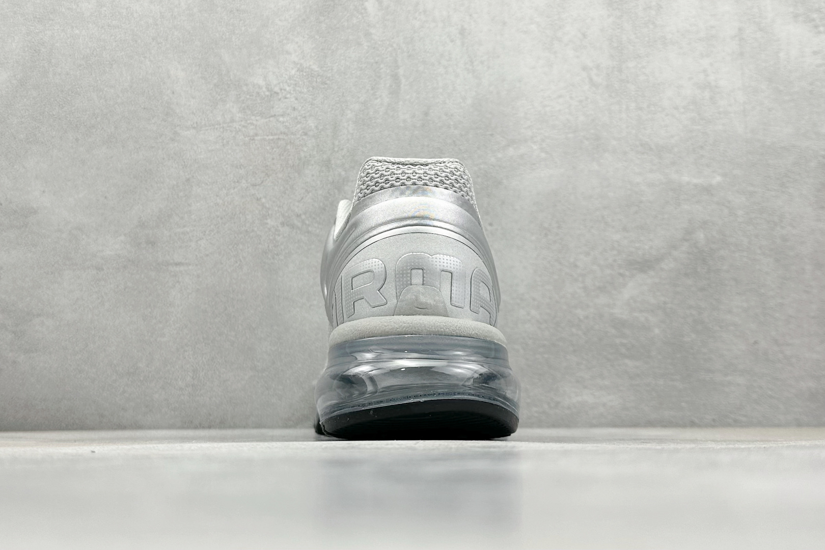  终端放店
YH NIKE Air Max 2013 耐克复古透气网布
全掌气垫 缓震跑步鞋 
#搭配