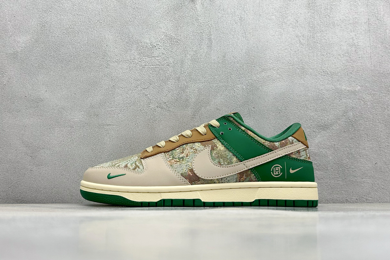  终端放店
XC版 Nike SB Dunk Low“ 冠希联名——米棕绿针织”  周年高端定制 低帮休