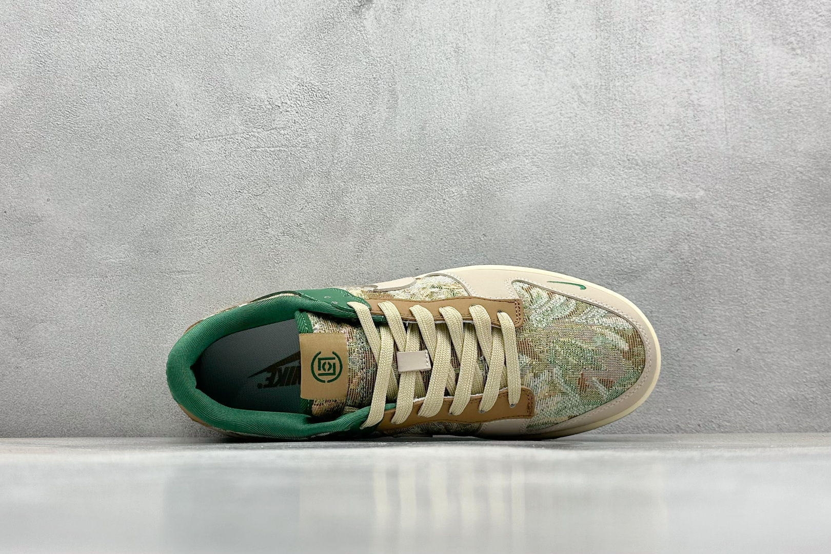  终端放店
XC版 Nike SB Dunk Low“ 冠希联名——米棕绿针织”  周年高端定制 低帮休