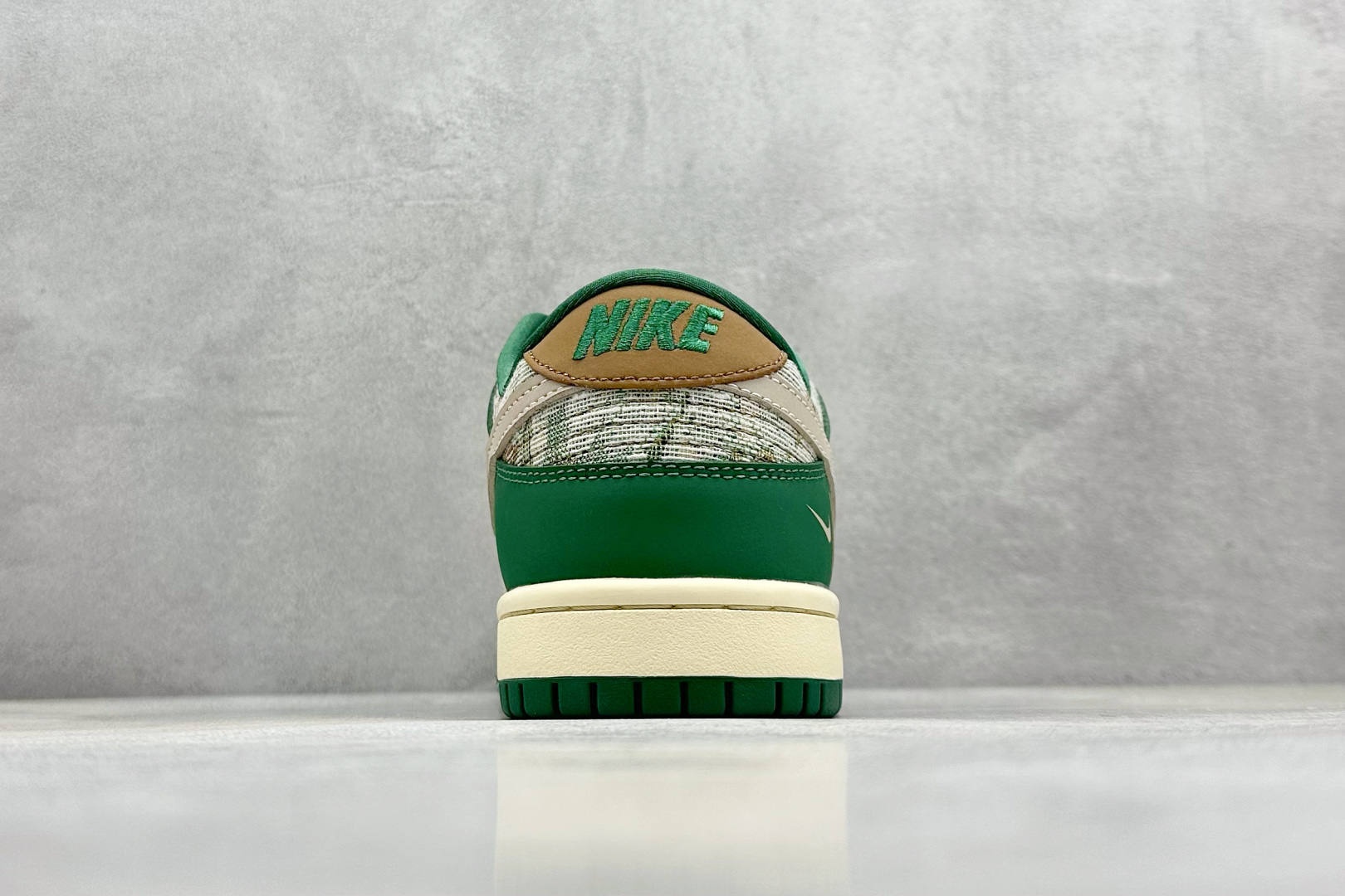  终端放店
XC版 Nike SB Dunk Low“ 冠希联名——米棕绿针织”  周年高端定制 低帮休