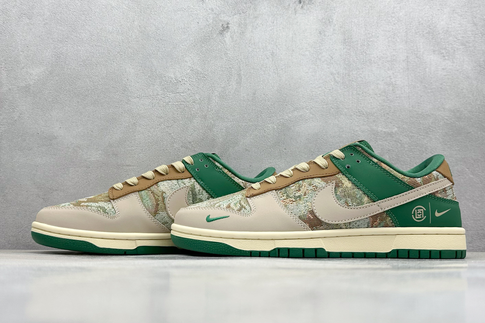  终端放店
XC版 Nike SB Dunk Low“ 冠希联名——米棕绿针织”  周年高端定制 低帮休