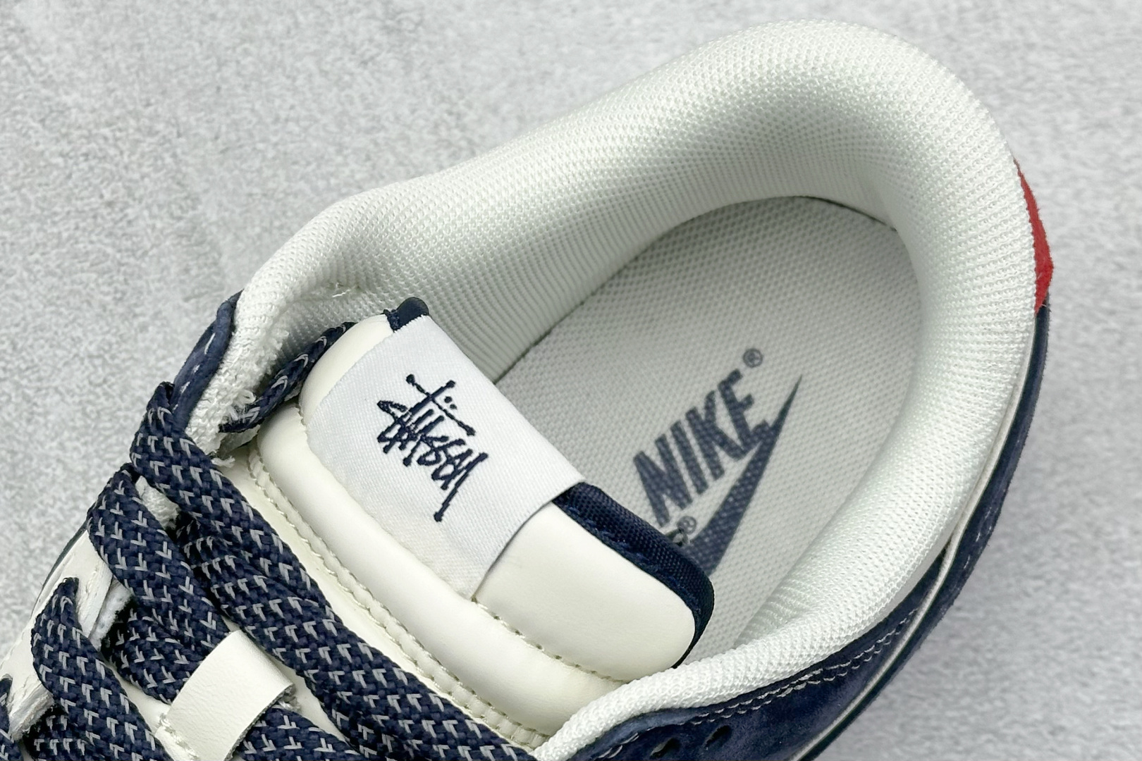  终端放店
XC版 Nike SB Dunk Low“ 斯图西联名——猪八米灰蓝”  周年高端定制 低帮