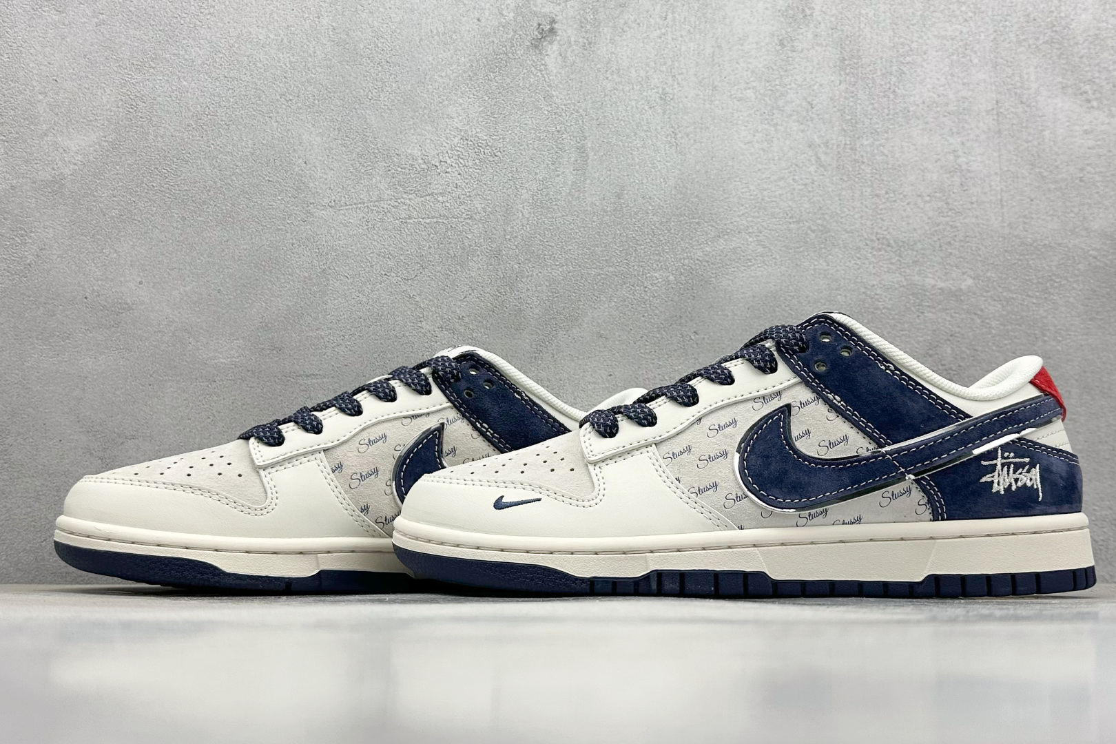  终端放店
XC版 Nike SB Dunk Low“ 斯图西联名——猪八米灰蓝”  周年高端定制 低帮