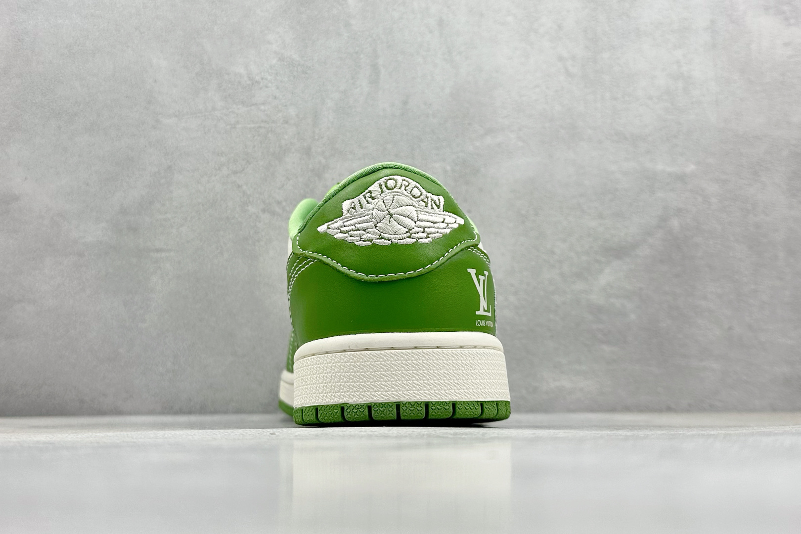  终端放店
XC版 Travis Scott x Fragment Design x Air Jorda