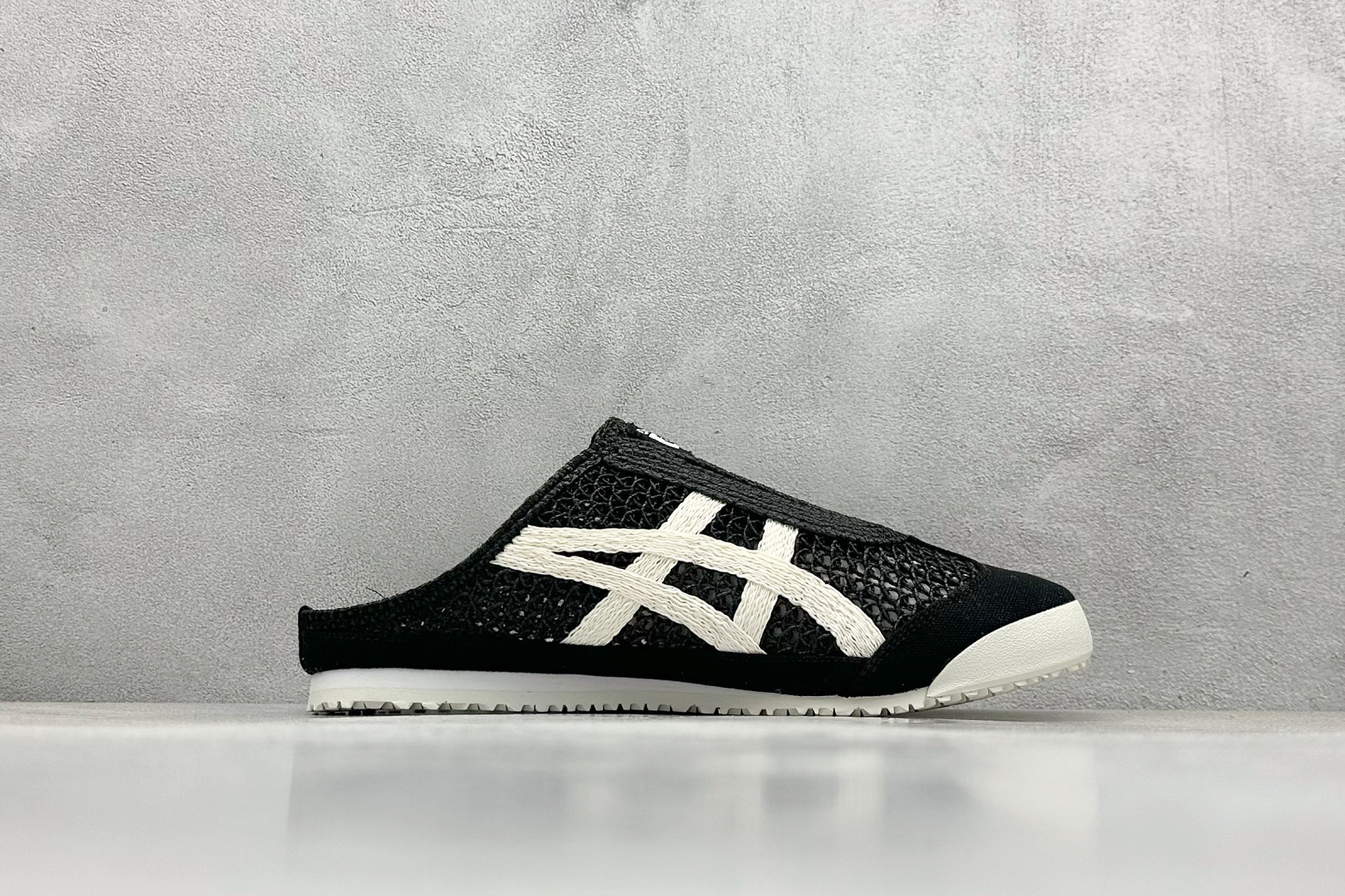  
亚瑟士 /Onitsuka Tiger鬼冢虎 MEXICO 66 SABOT
网面透气 新款舒适一脚