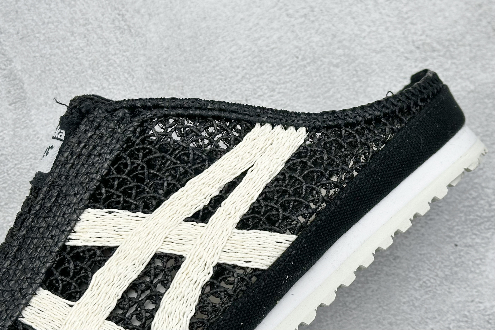  
亚瑟士 /Onitsuka Tiger鬼冢虎 MEXICO 66 SABOT
网面透气 新款舒适一脚