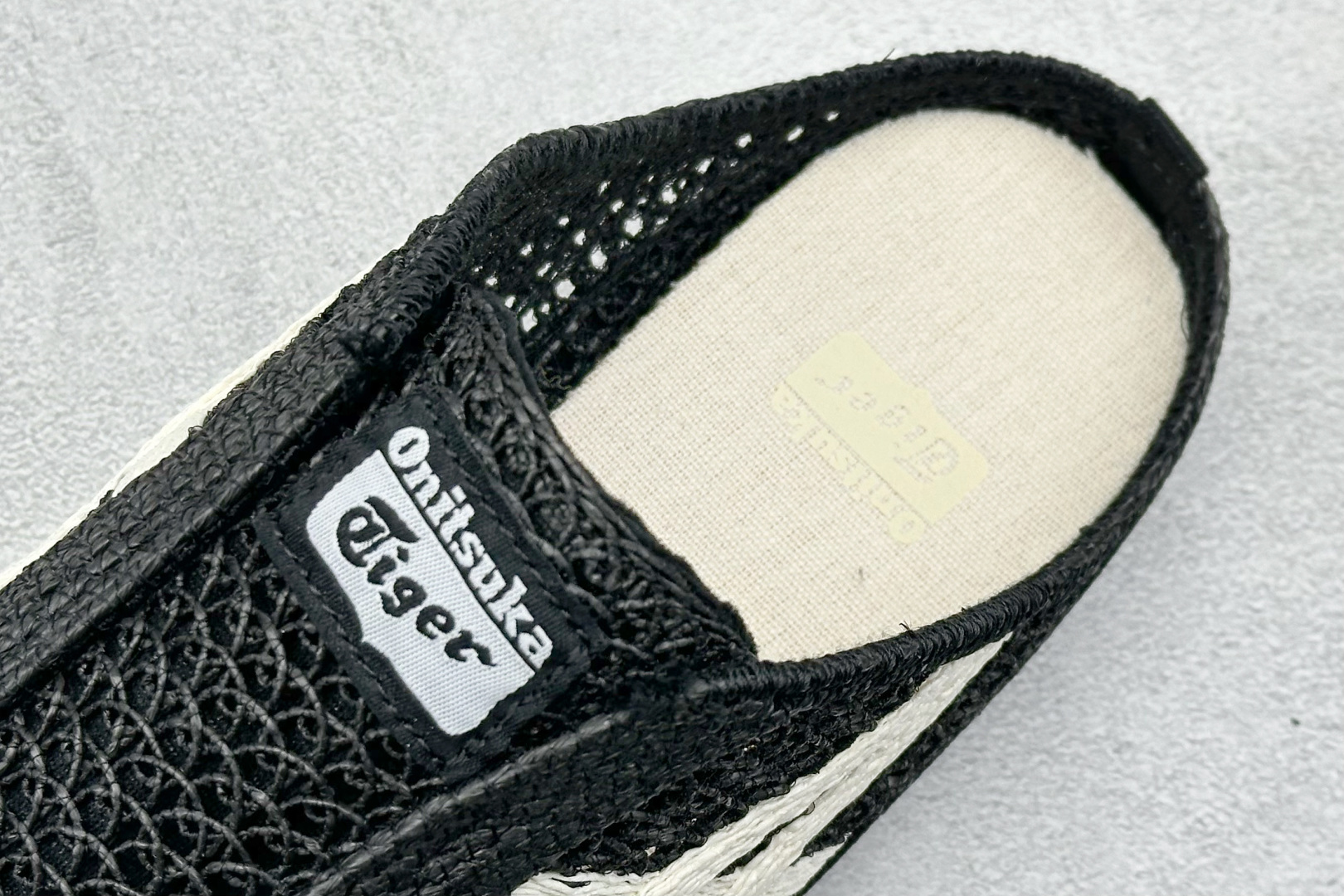  
亚瑟士 /Onitsuka Tiger鬼冢虎 MEXICO 66 SABOT
网面透气 新款舒适一脚