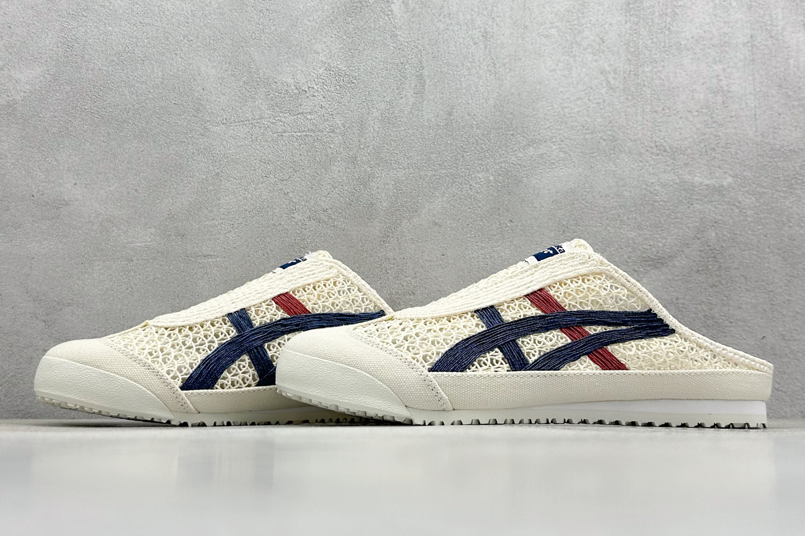  
亚瑟士 /Onitsuka Tiger鬼冢虎 MEXICO 66 SABOT
网面透气 新款舒适一脚