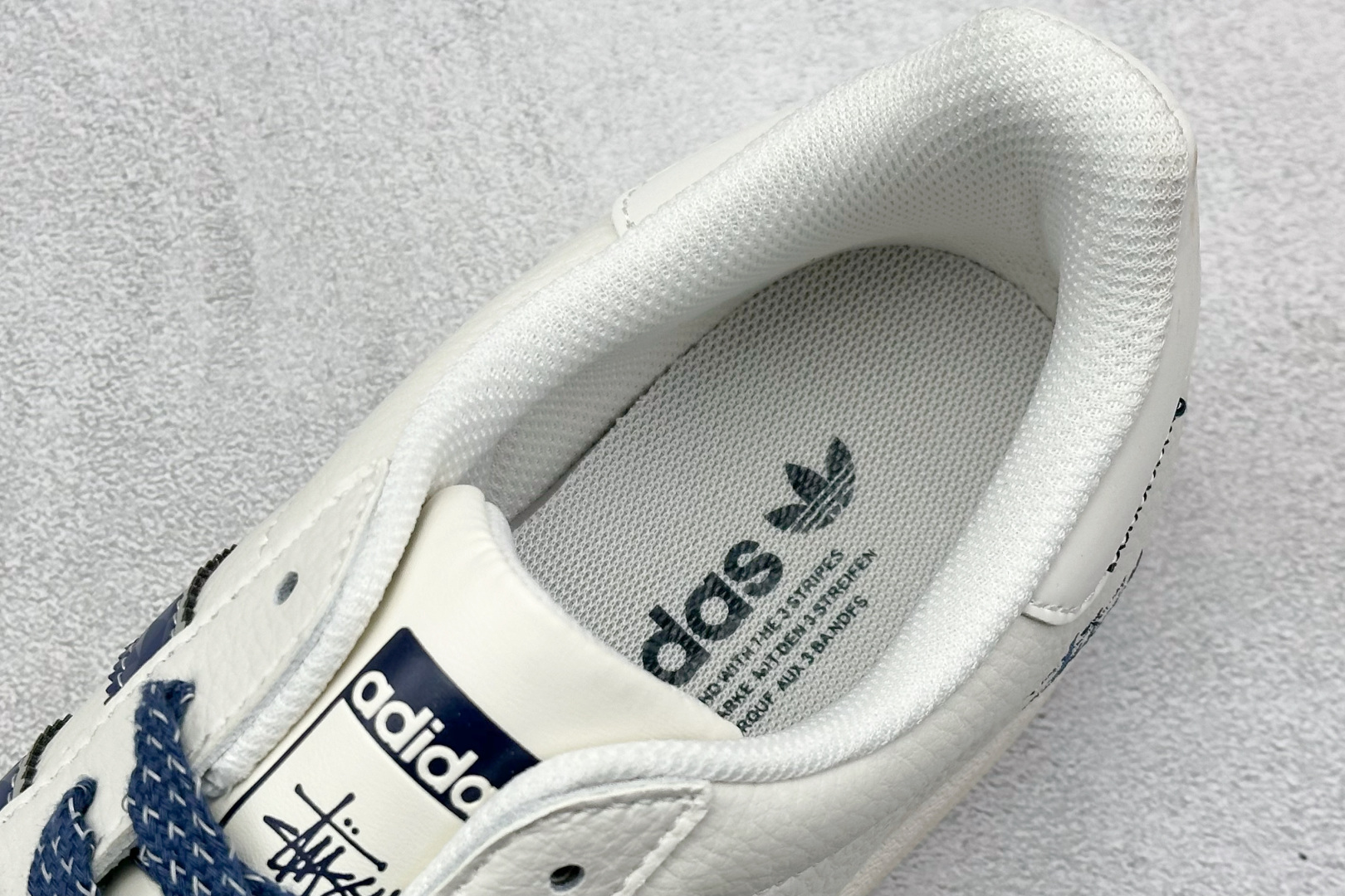 AD Originals Superstar x Stussy 白蓝 JY8903