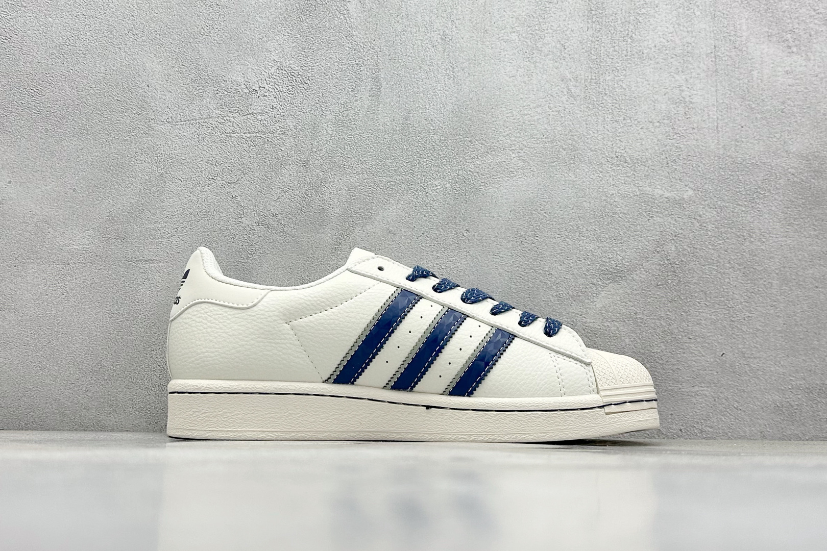 AD Originals Superstar x Stussy 白蓝 JY8903