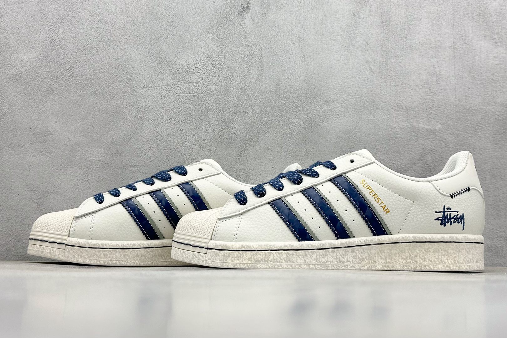 AD Originals Superstar x Stussy 白蓝 JY8903