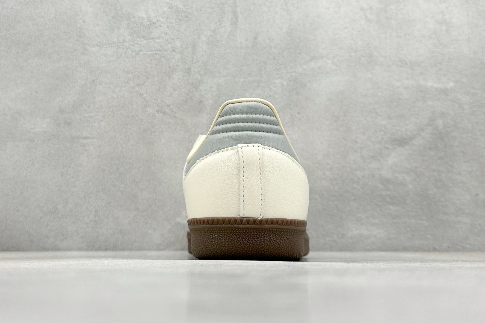  终端放店
RS版 Adidas Samba OG 阿迪三叶草休闲板鞋
#原厂原数据版型 原厂皮料切割