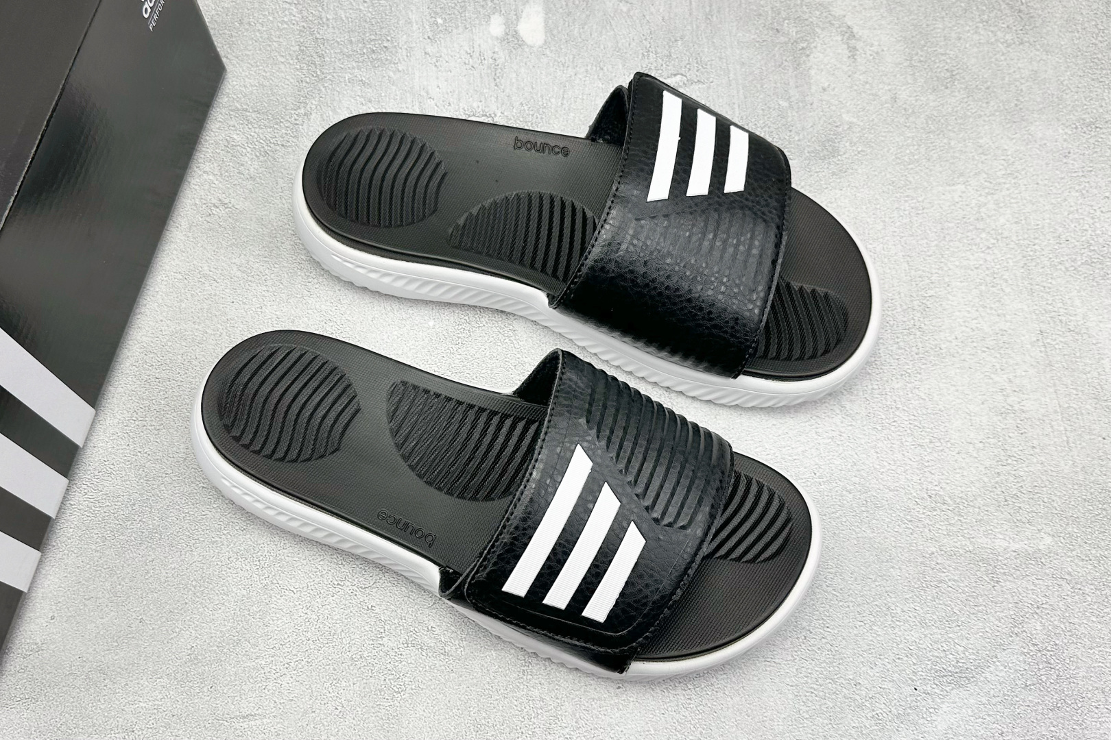  
ALPHABOUNCE SLIDE2.0 男女凉拖鞋 

货号：GY9416 
尺码全：36-46
