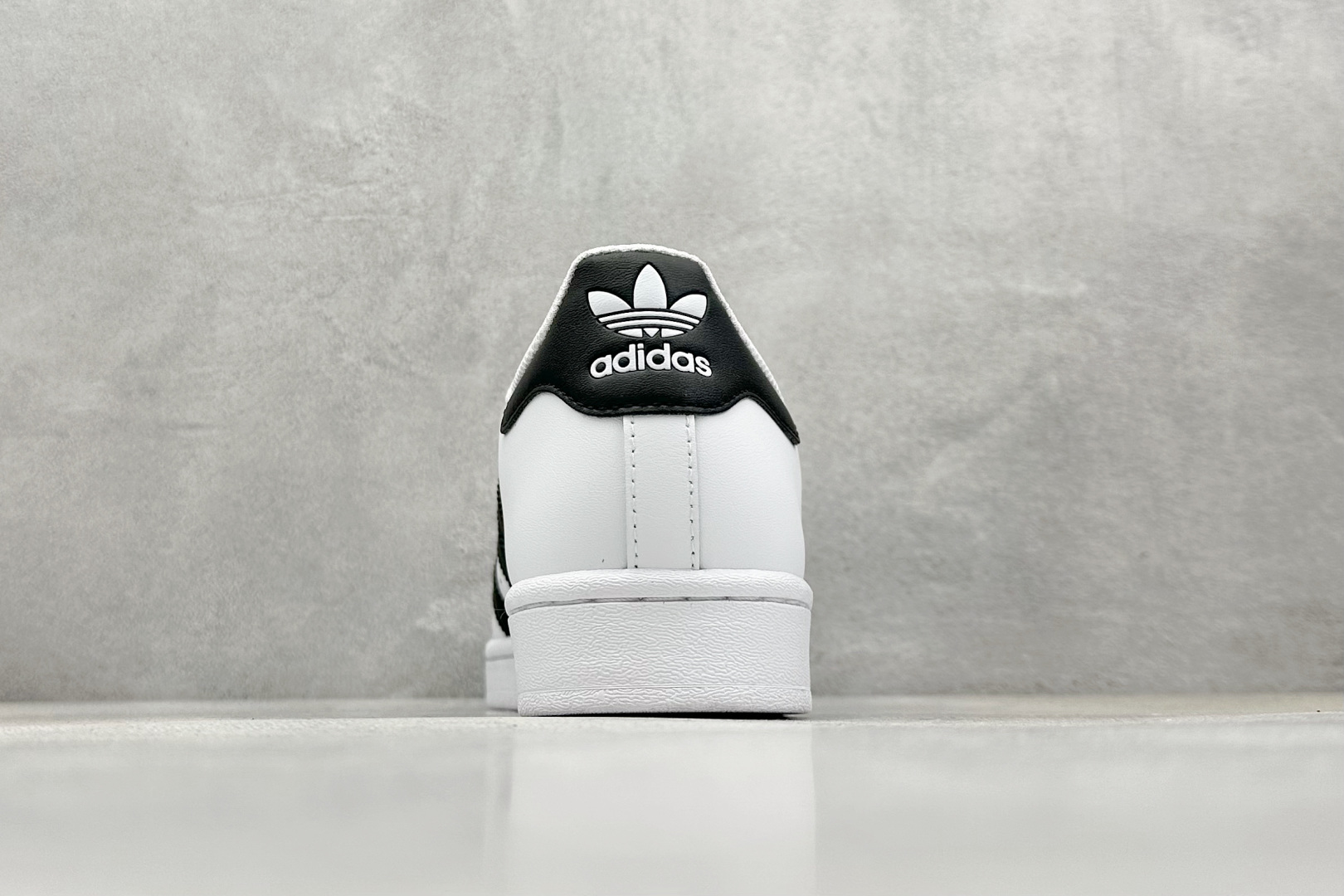 奥莱订单 
Adidas Originals Superstar 贝壳头
2025全新版本 官方同步上架