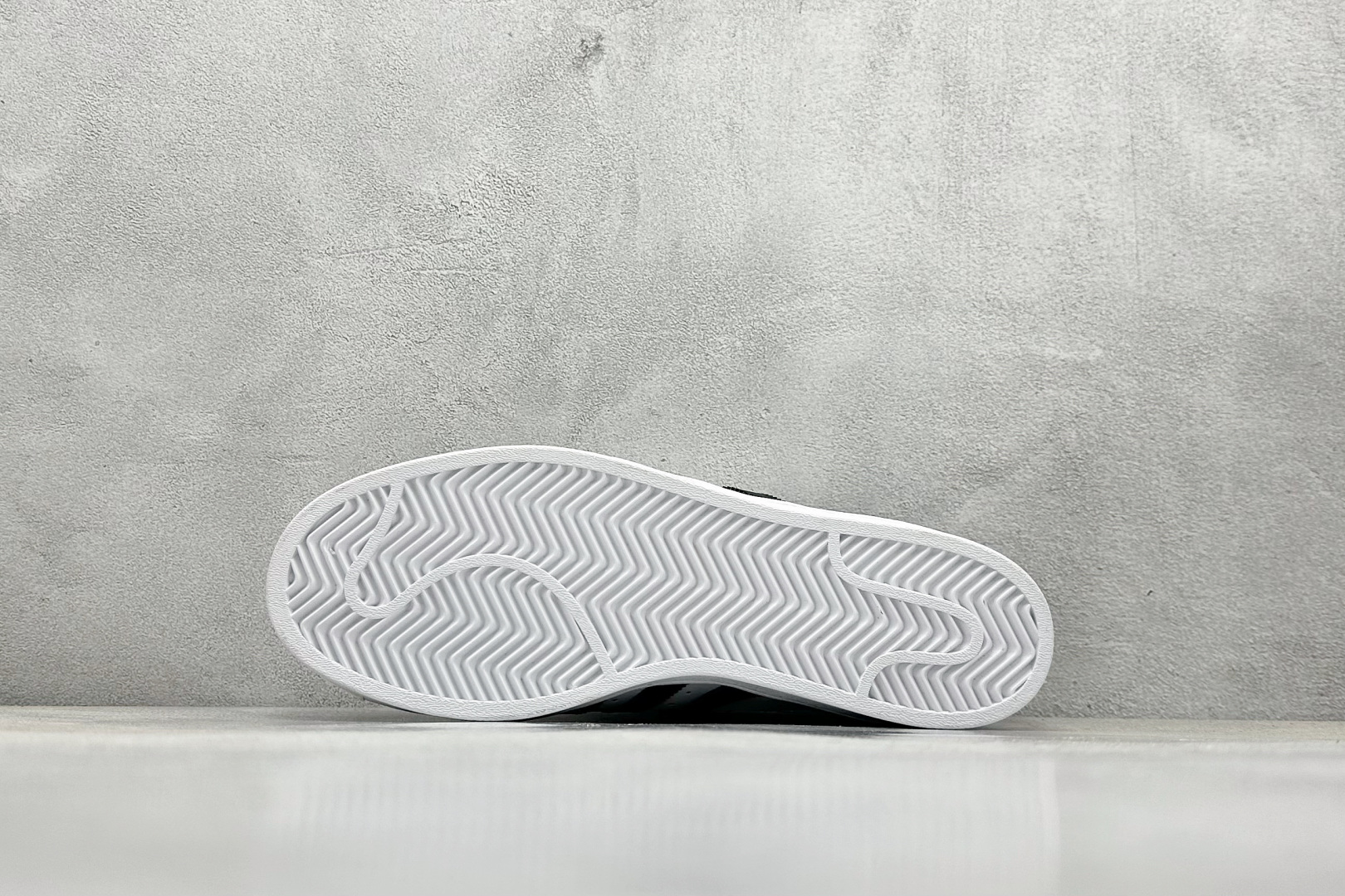 奥莱订单 
Adidas Originals Superstar 贝壳头
2025全新版本 官方同步上架