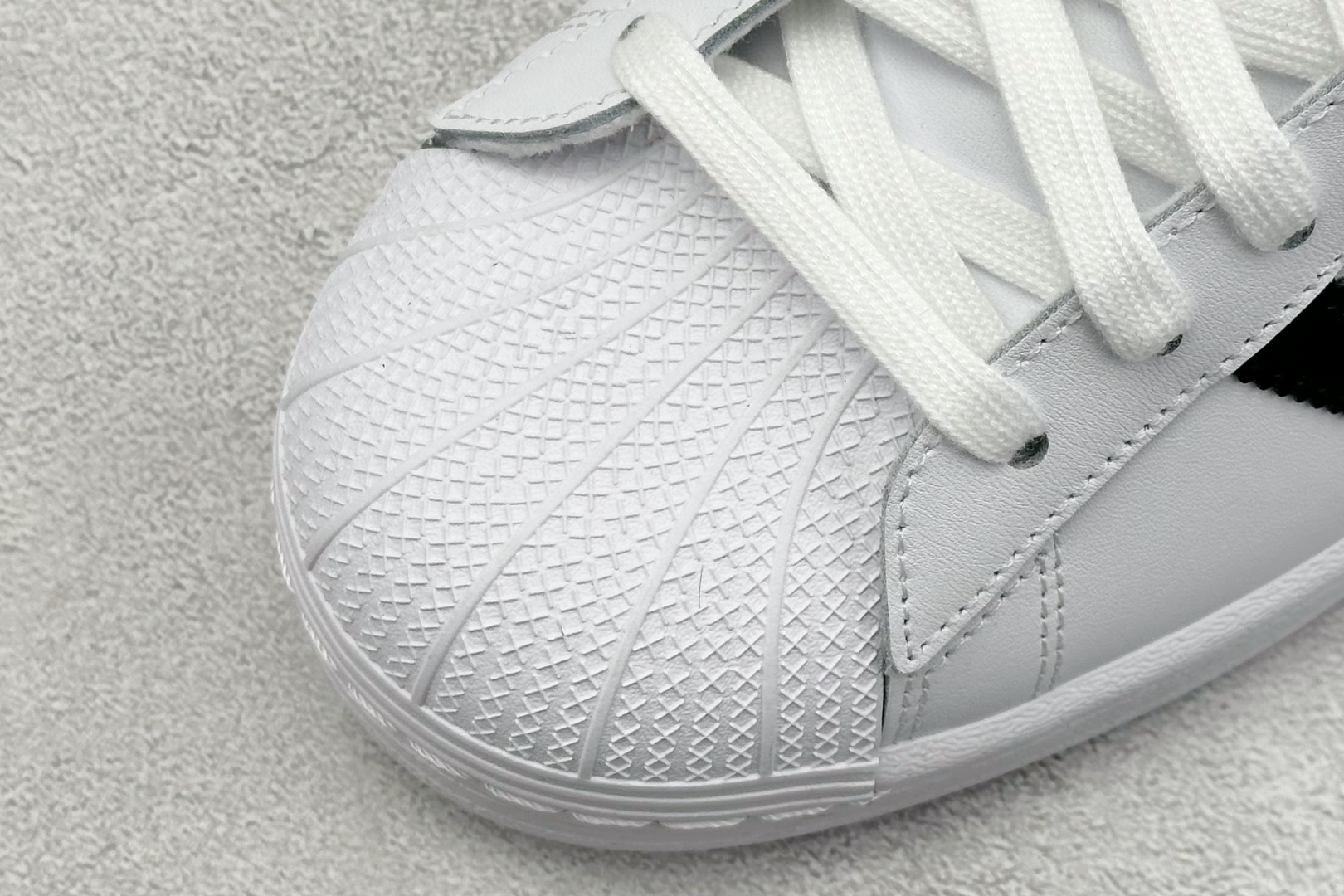奥莱订单 
Adidas Originals Superstar 贝壳头
2025全新版本 官方同步上架