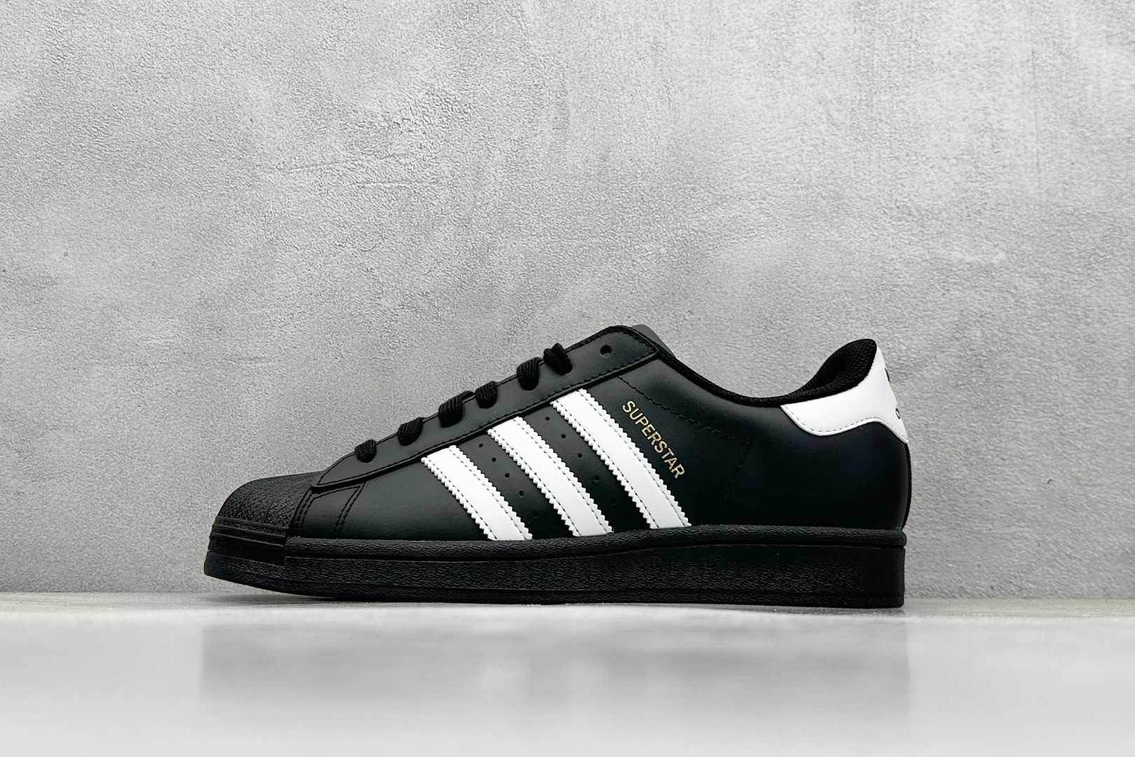 奥莱订单 
Adidas Originals Superstar 贝壳头
2025全新版本 官方同步上架