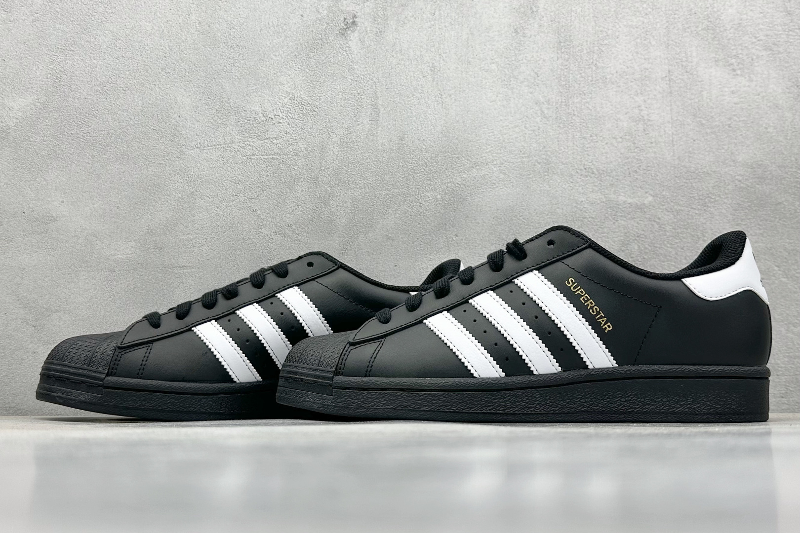 奥莱订单 
Adidas Originals Superstar 贝壳头
2025全新版本 官方同步上架