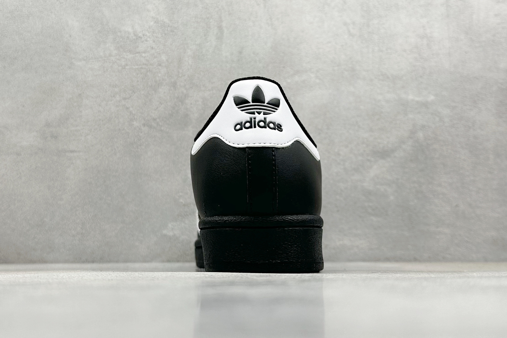 奥莱订单 
Adidas Originals Superstar 贝壳头
2025全新版本 官方同步上架