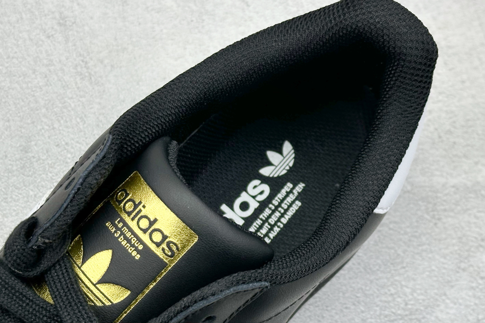 奥莱订单 
Adidas Originals Superstar 贝壳头
2025全新版本 官方同步上架