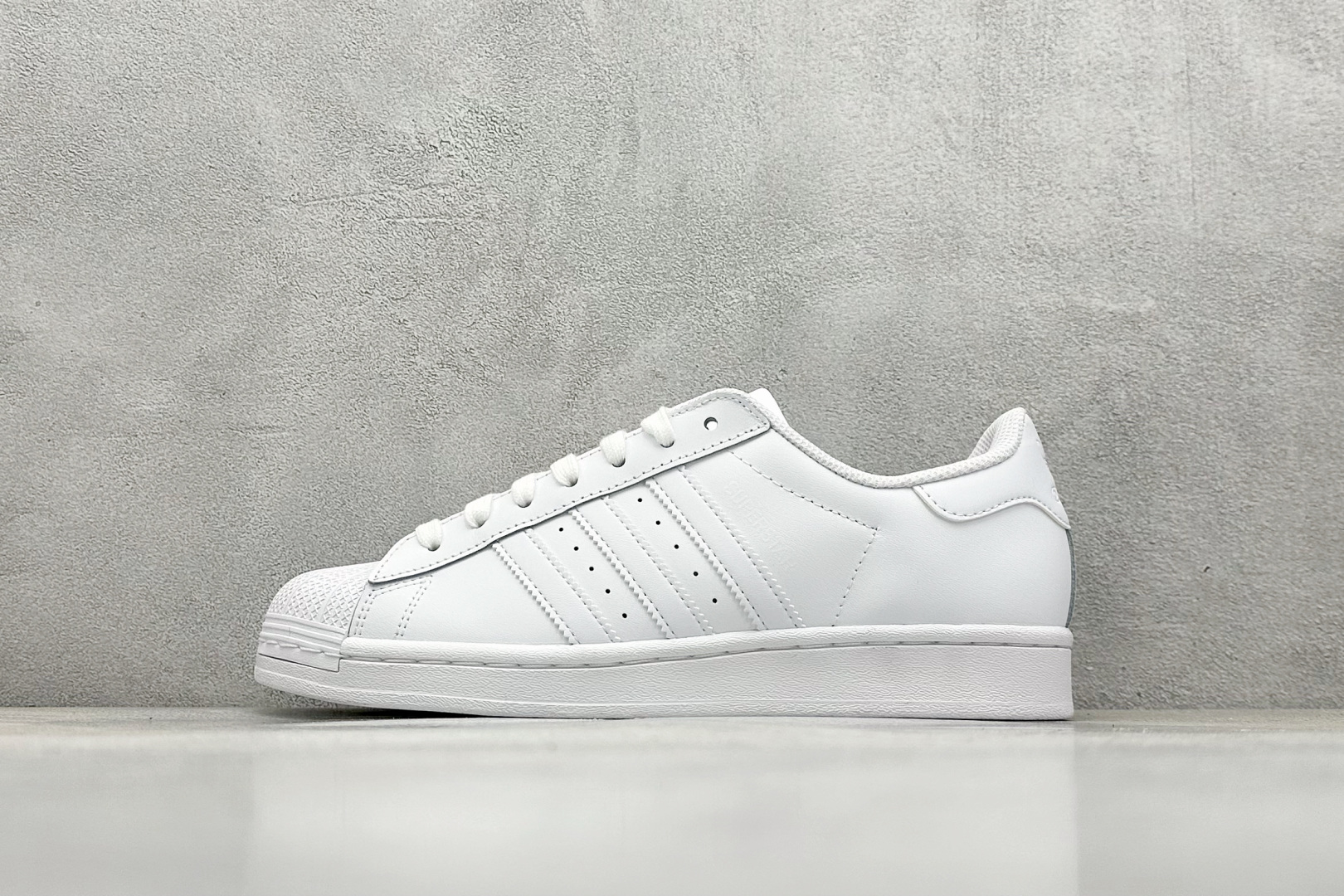 奥莱订单 
Adidas Originals Superstar 贝壳头
2025全新版本 官方同步上架