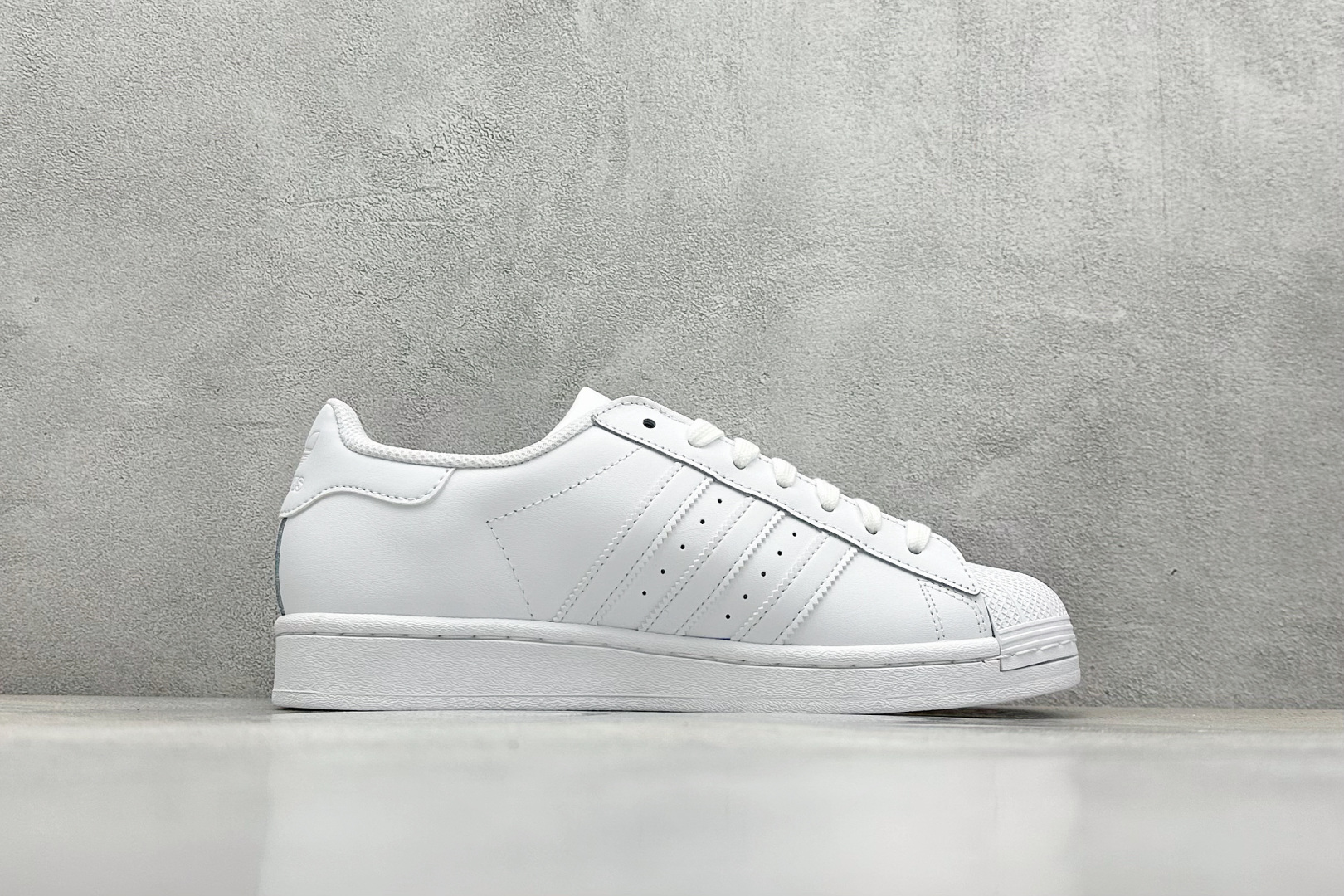奥莱订单 
Adidas Originals Superstar 贝壳头
2025全新版本 官方同步上架