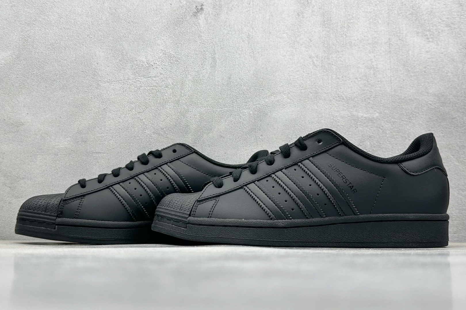 奥莱订单 
Adidas Originals Superstar 贝壳头
2025全新版本 官方同步上架