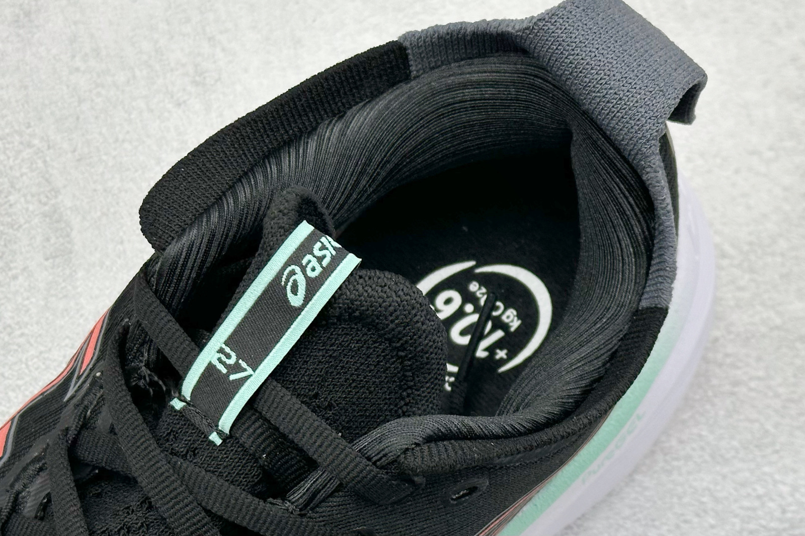  
Asics Gel-Nimbus 27 亚瑟士复古透气休闲鞋缓震男子耐磨跑步鞋 


尺码：36-