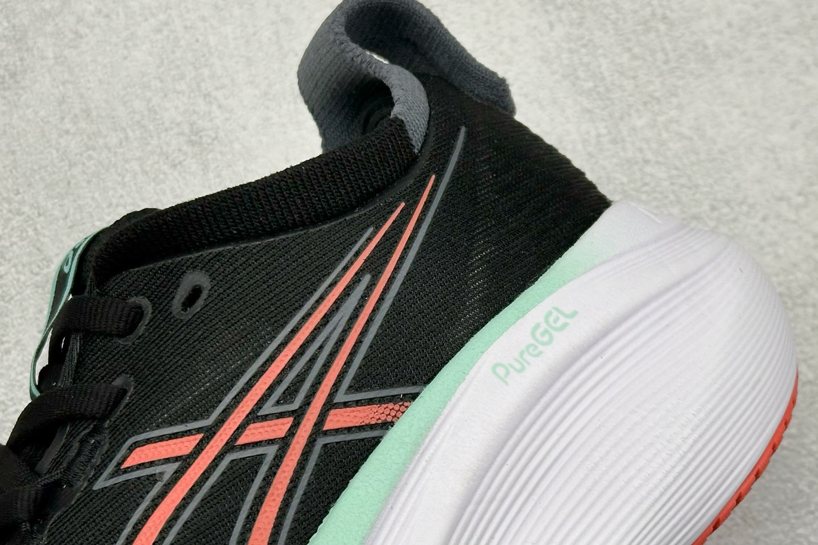  
Asics Gel-Nimbus 27 亚瑟士复古透气休闲鞋缓震男子耐磨跑步鞋 


尺码：36-