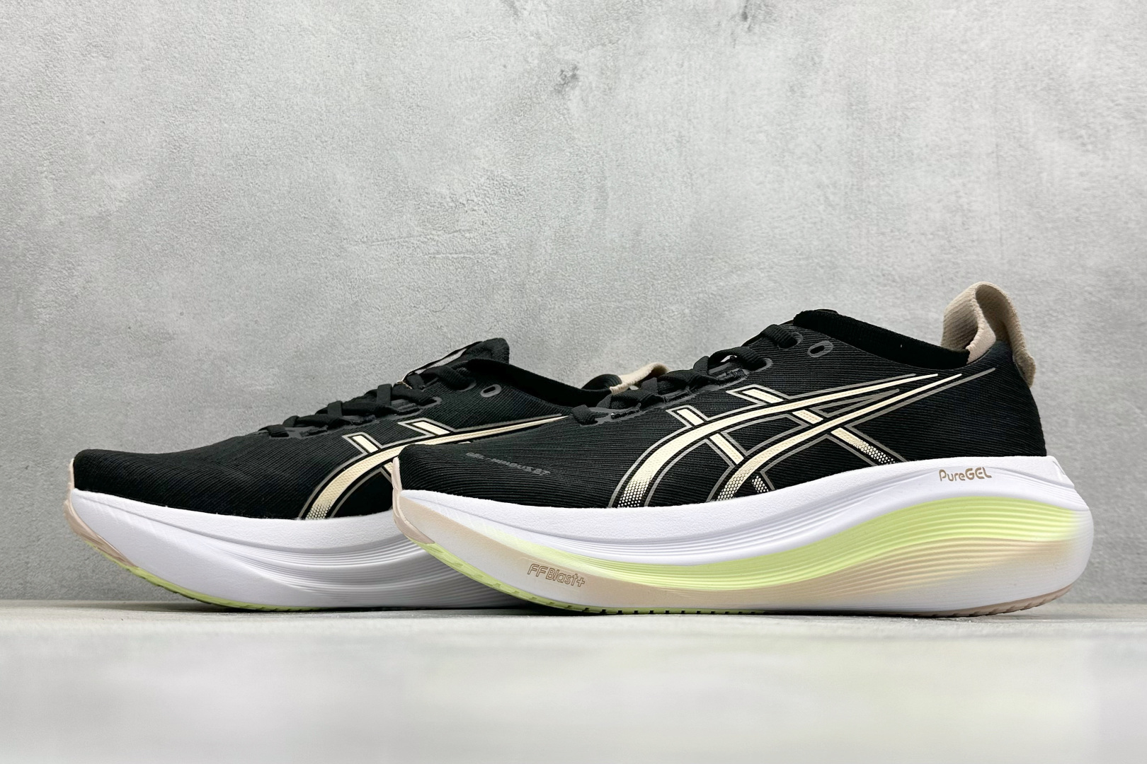  
Asics Gel-Nimbus 27 亚瑟士复古透气休闲鞋缓震男子耐磨跑步鞋 


尺码：36-