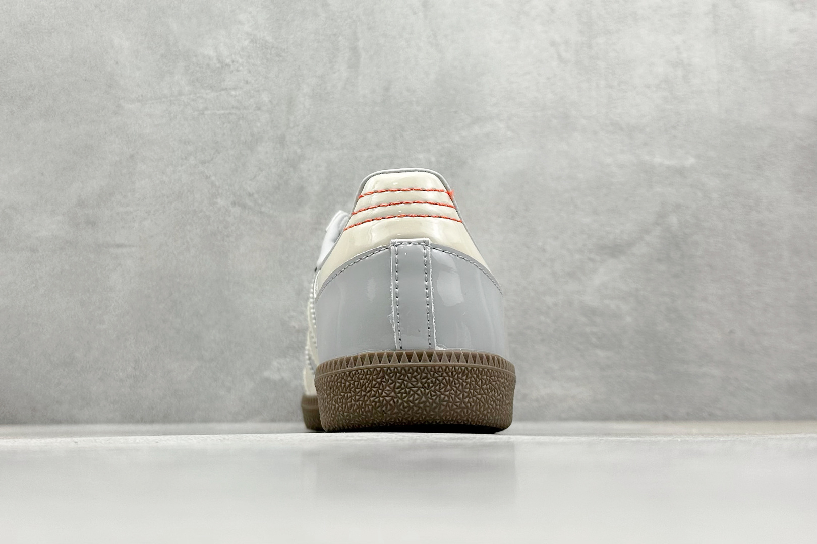  终端放店
XD版 adidas originals SAMBA OG 灰色

货号 ：JQ0012
尺