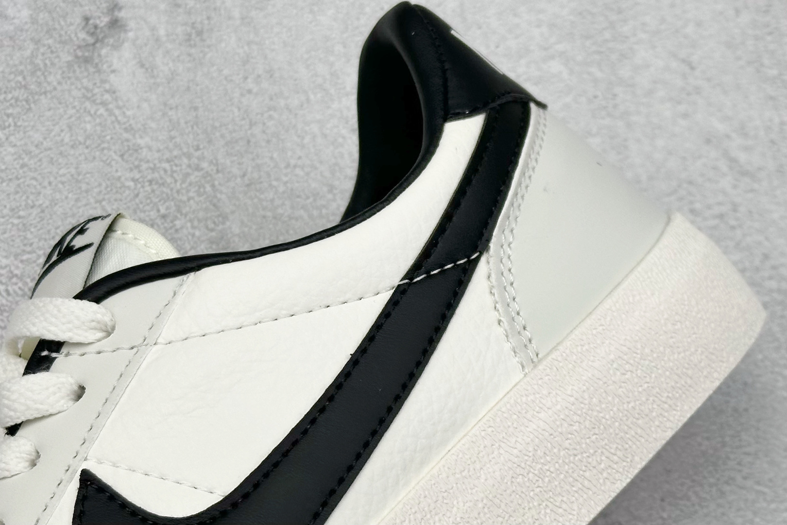  终端放店
FS版 Nk Killshot II Leather 低帮休闲板鞋 
渠道原装订单 采用米白