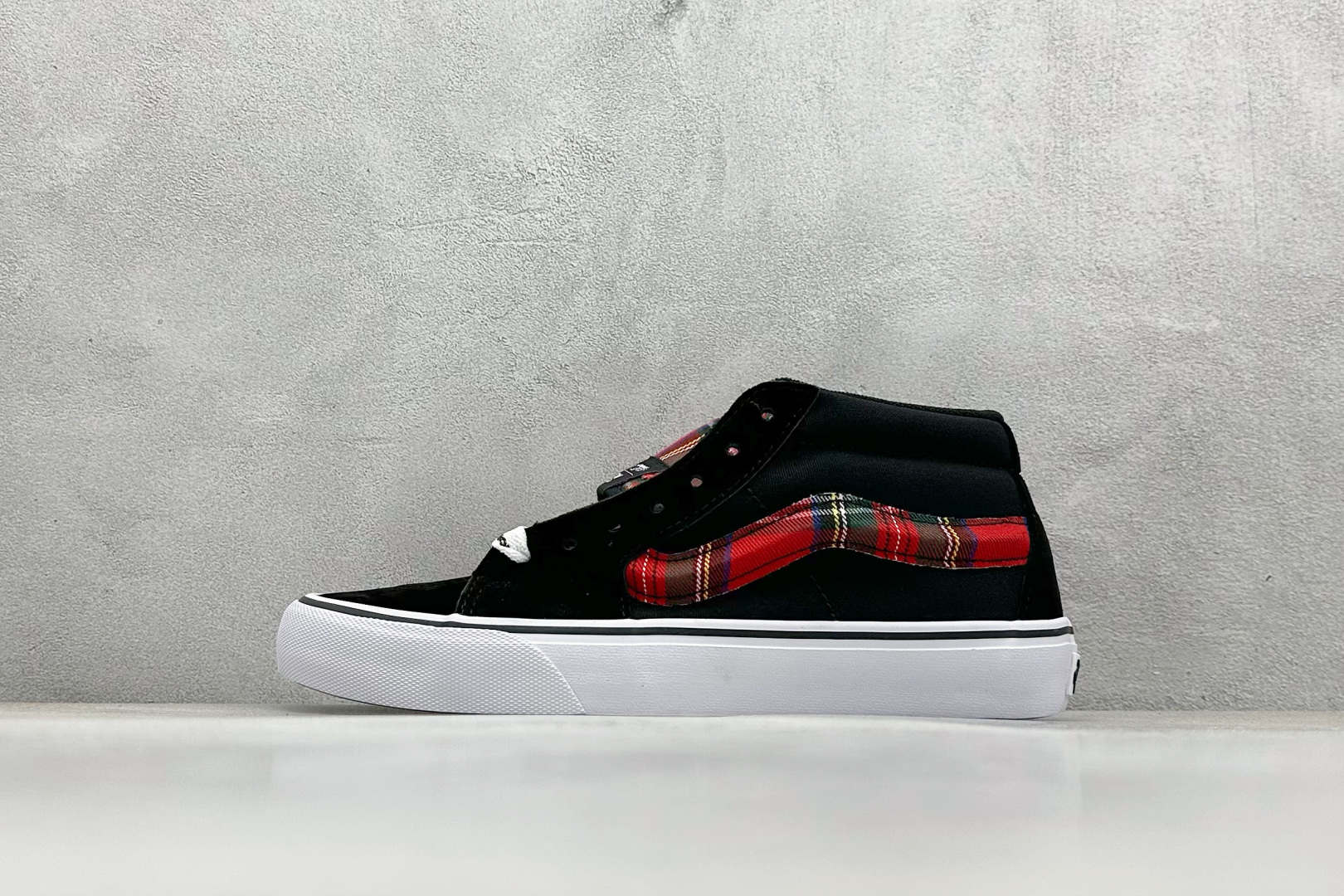  
Vans x HommeGirls SK8-Mid 
Vans OTW携手hommegirls最新联