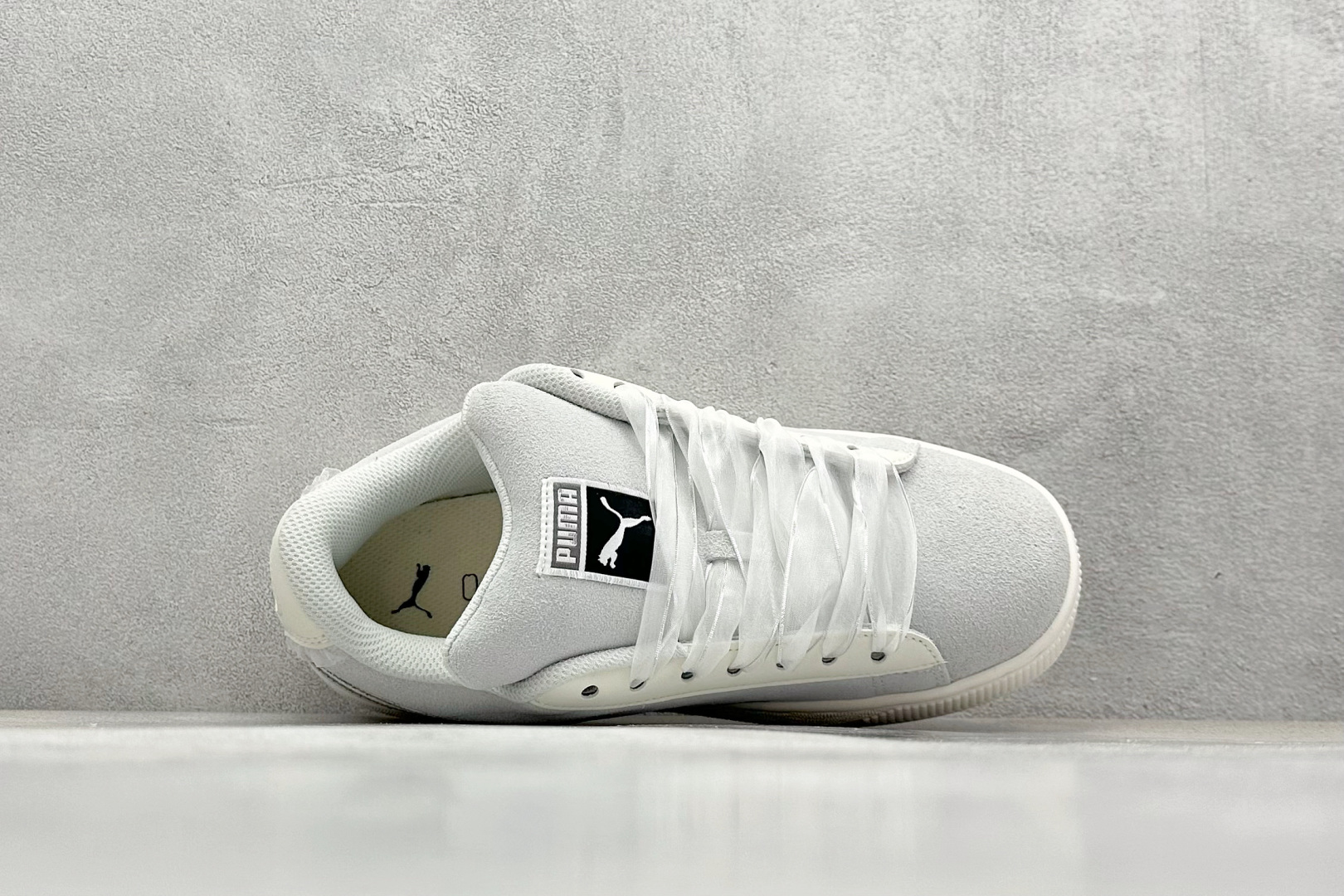  
TG版 PUMA Suede XL 百搭单品
简约大方的造型设计，给人以随性休闲的时尚格调，穿着舒适