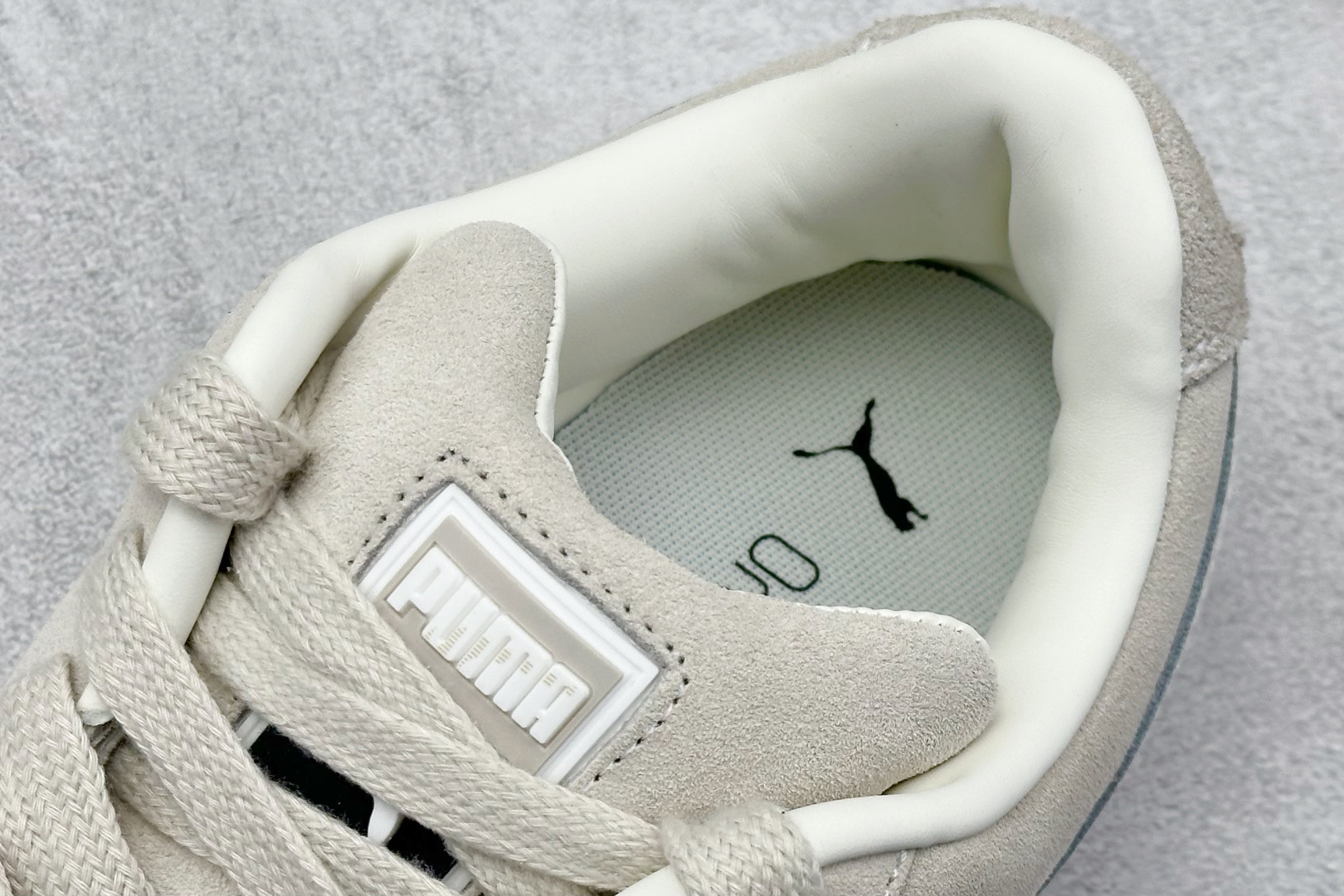 
TG版 PUMA Suede XL 百搭单品
简约大方的造型设计，给人以随性休闲的时尚格调，穿着舒适