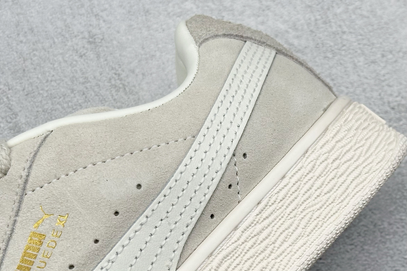  
TG版 PUMA Suede XL 百搭单品
简约大方的造型设计，给人以随性休闲的时尚格调，穿着舒适