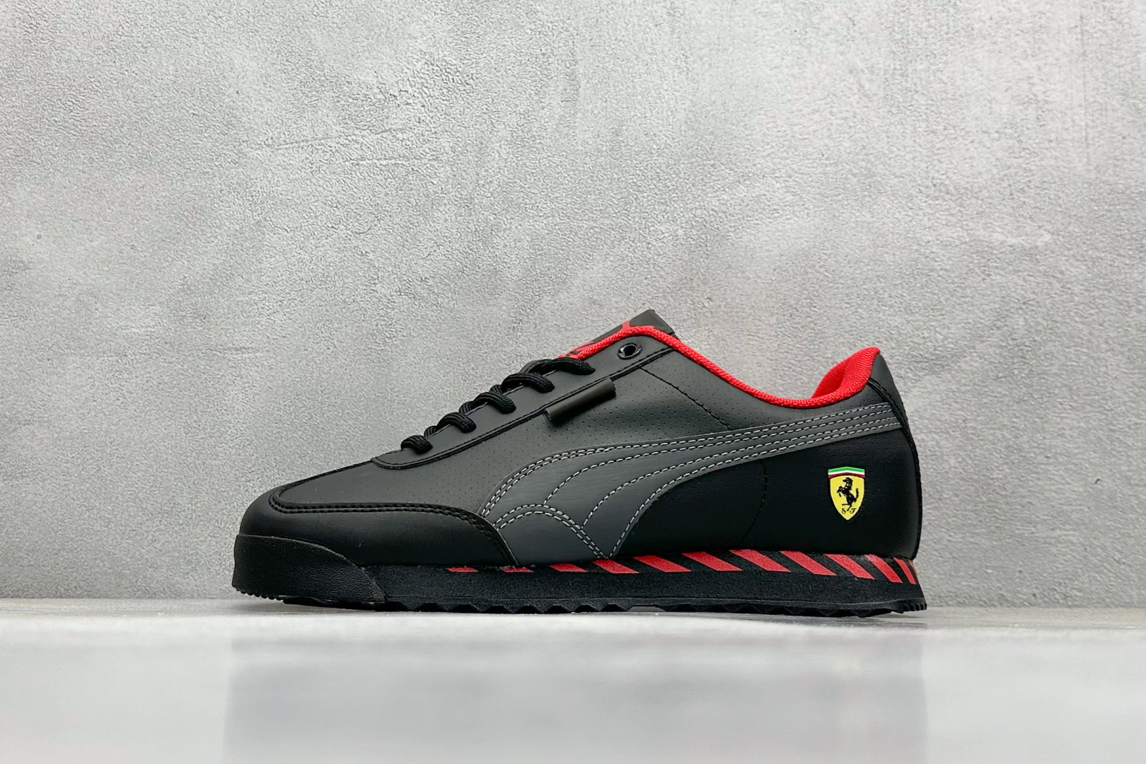  
The Open Product x Puma Speedcat 极速赛车系列彪马低帮生活休闲鞋 
