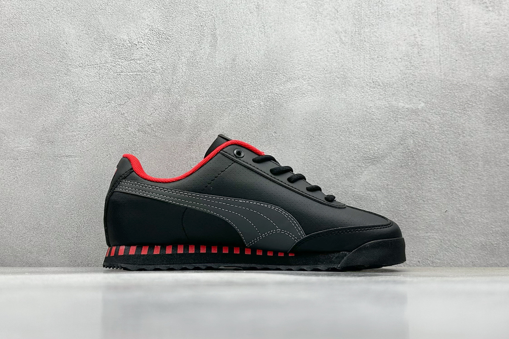  
The Open Product x Puma Speedcat 极速赛车系列彪马低帮生活休闲鞋 
