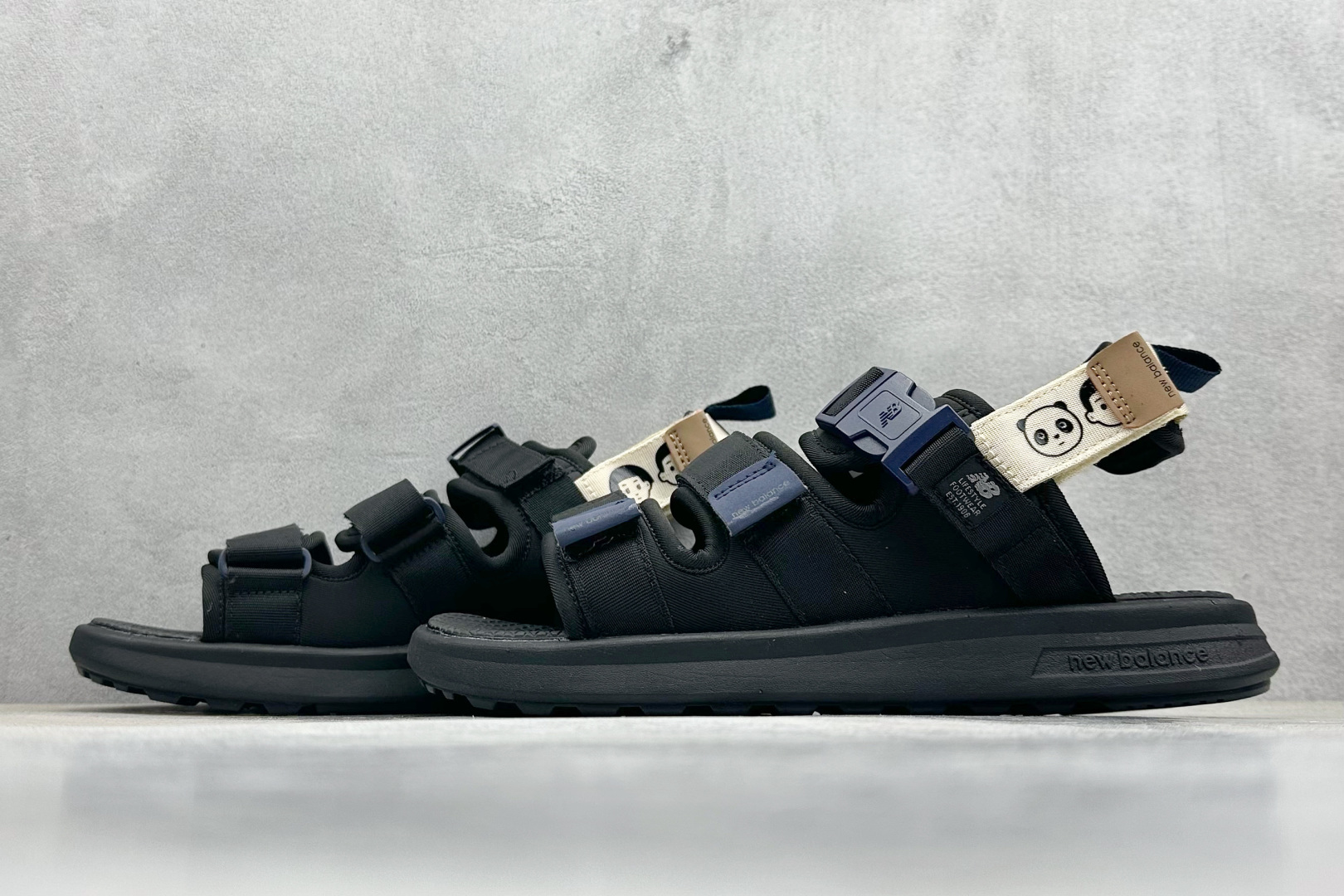  
New Balance x Noritake SDL750系列联名款凉鞋 

货号：SDL7502N