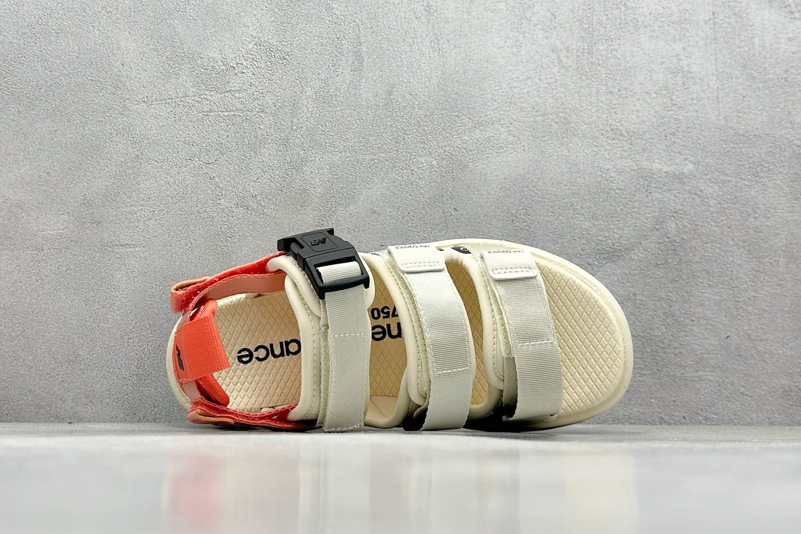 
New Balance x Noritake SDL750系列联名款凉鞋 

货号：SDL7503N
