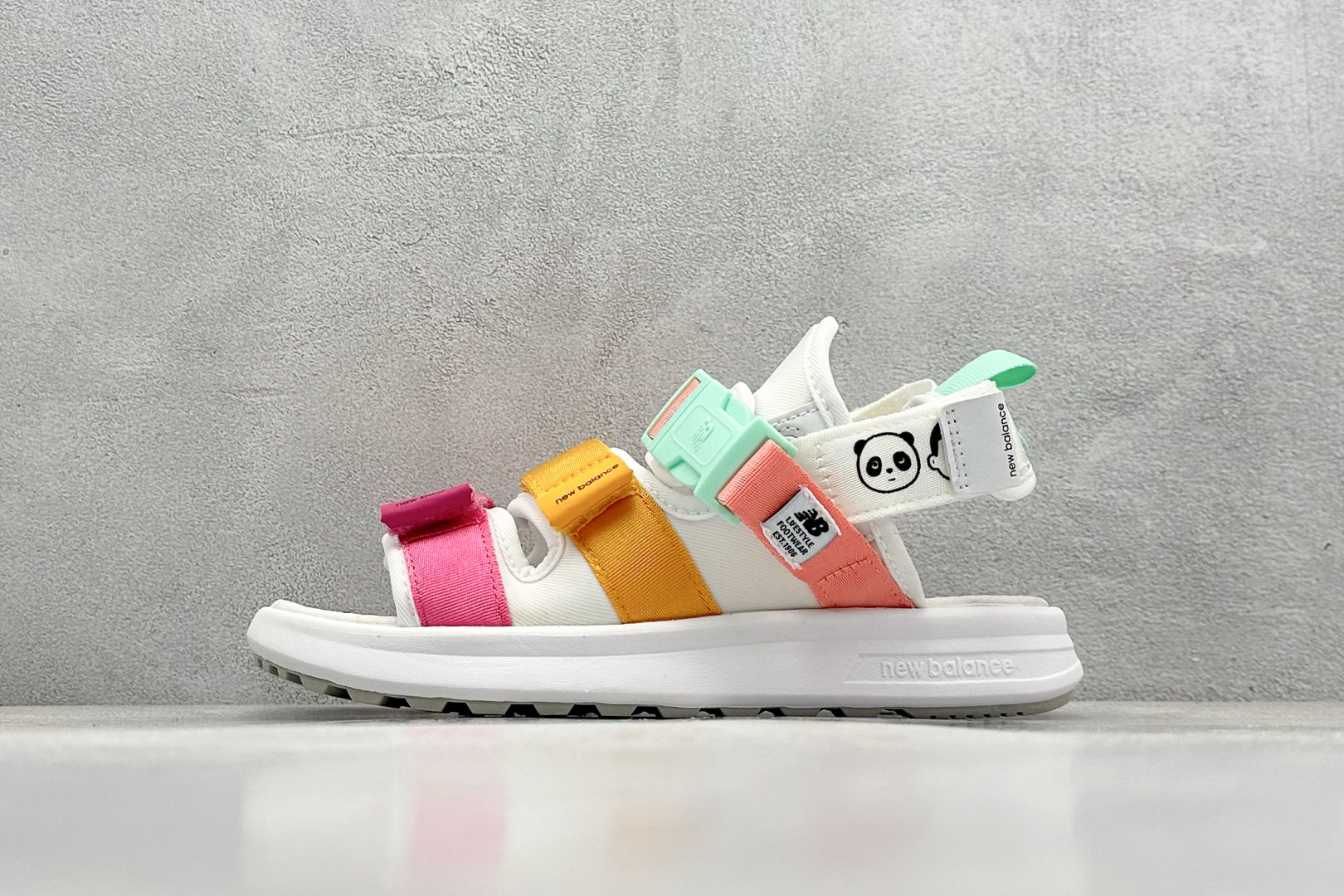  
New Balance x Noritake SDL750系列联名款凉鞋 

货号：SDL7501N