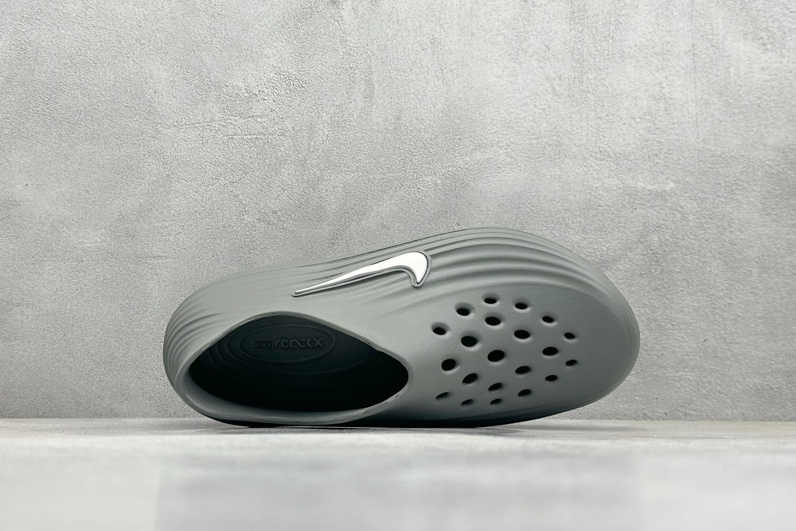 Nike ReactX Rejuven8 耐克夏日穿搭凉鞋 HV5060-002