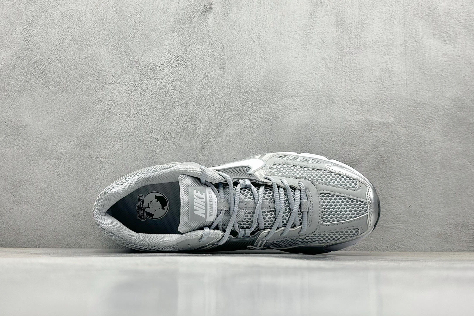  
BF版 NIKE ZOOM Vomero 5 SP 复古风潮 网面透气运动鞋 
先行尝鲜版 紧致的鞋