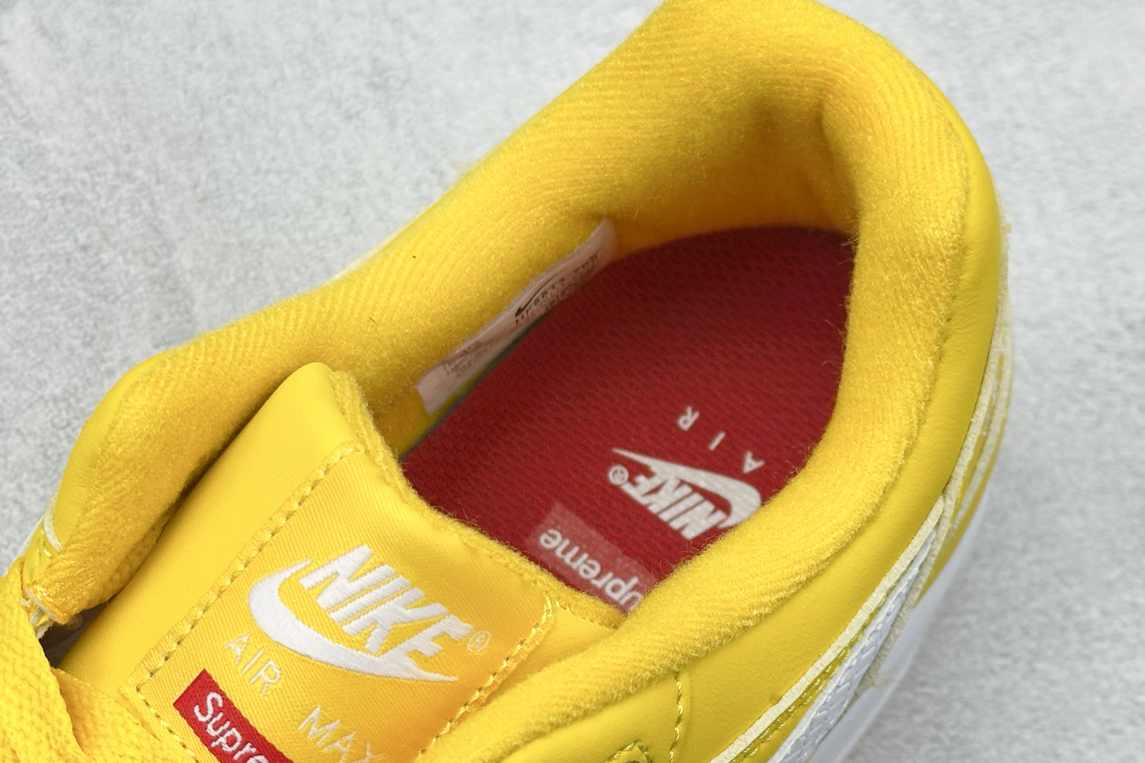 Nike Air Max 1 耐克半掌气垫复古跑步鞋 HF8813-700